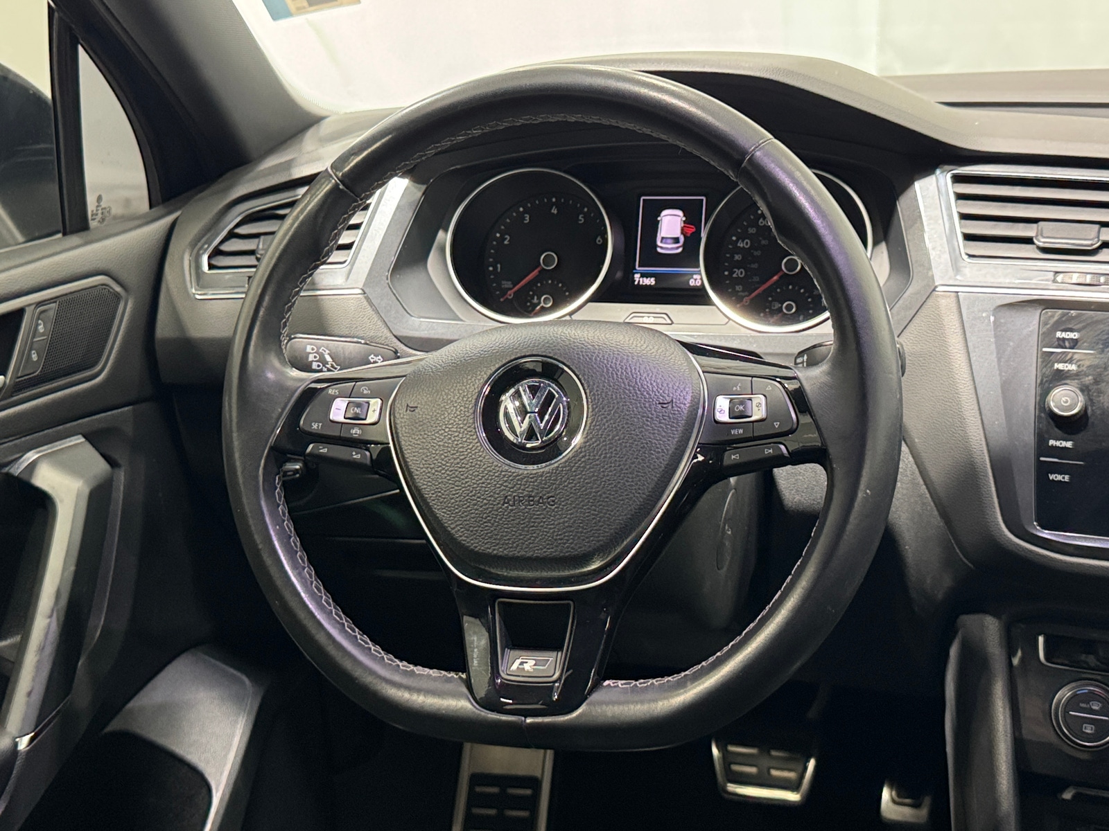 Thumbnail: 2020 Volkswagen Tiguan - 5