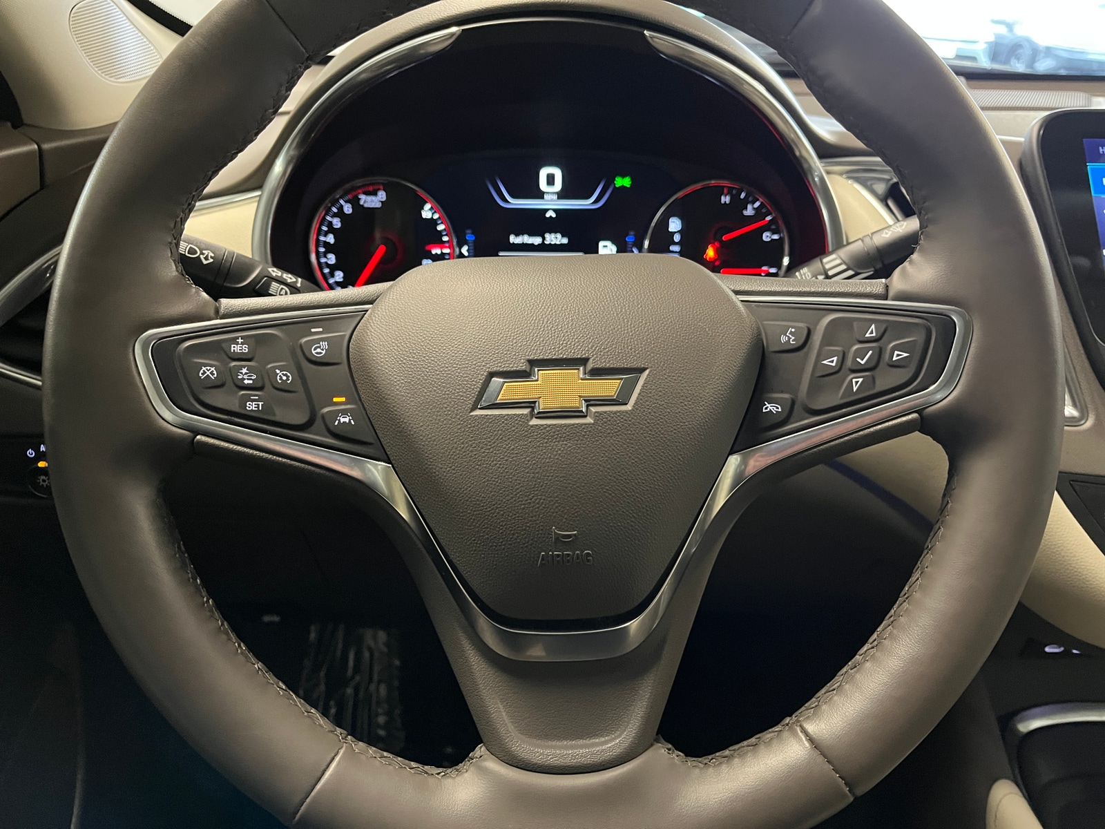 Thumbnail: 2024 Chevrolet Malibu - 5