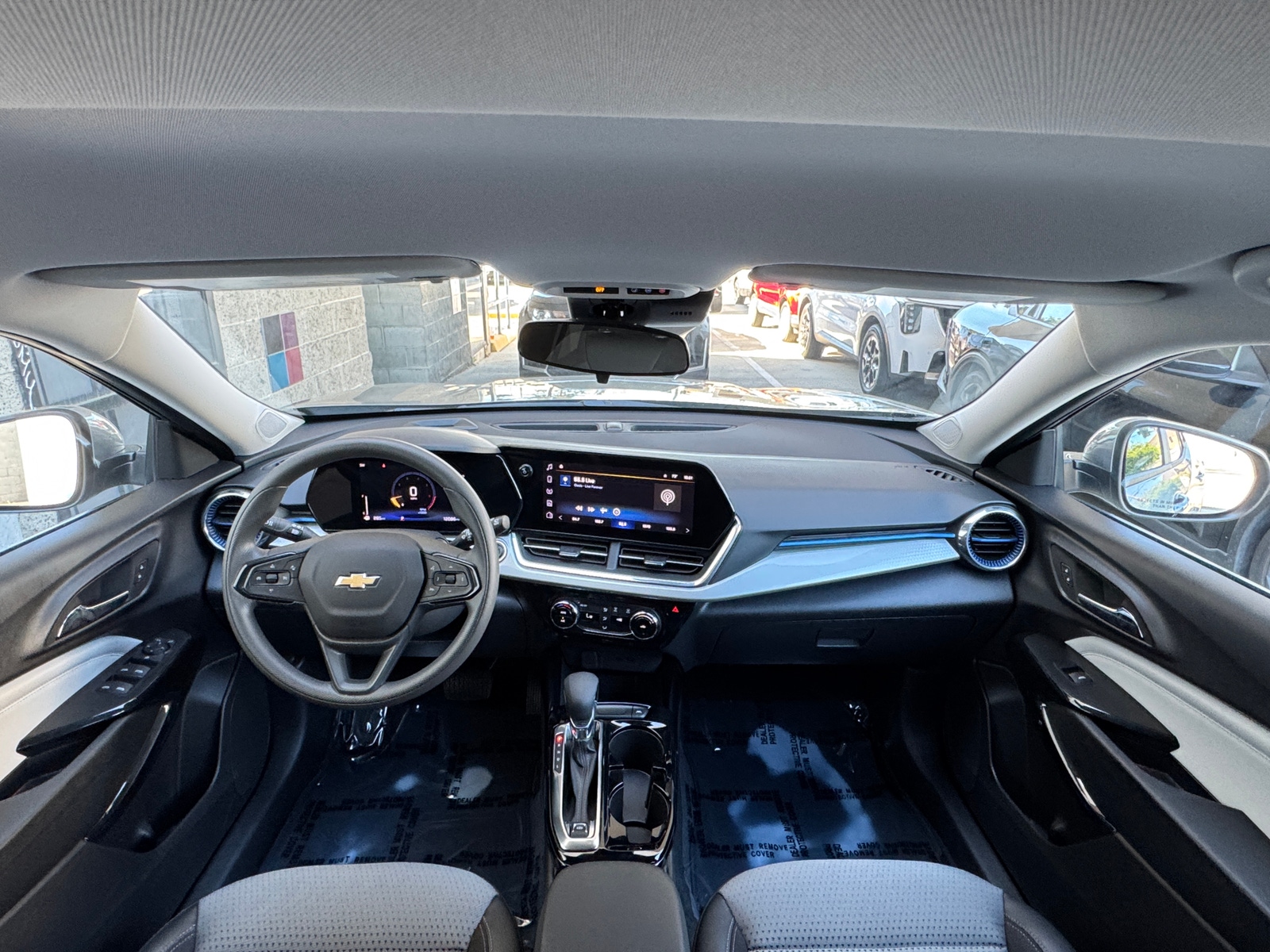 Thumbnail: 2025 Chevrolet Trax - 3