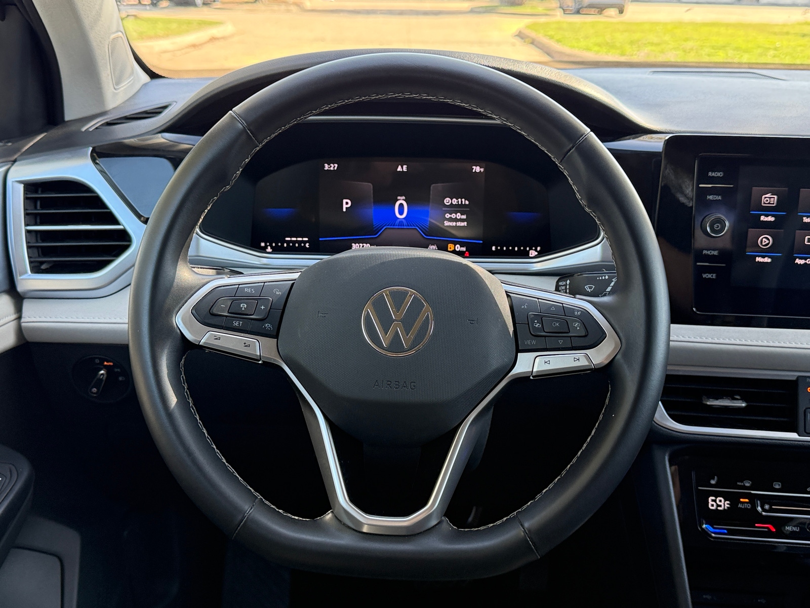 Thumbnail: 2025 Volkswagen Taos - 5