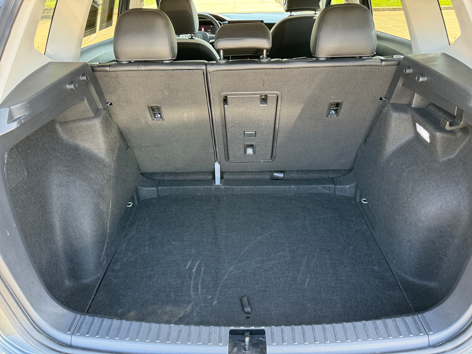 Thumbnail: 2025 Volkswagen Taos - 6