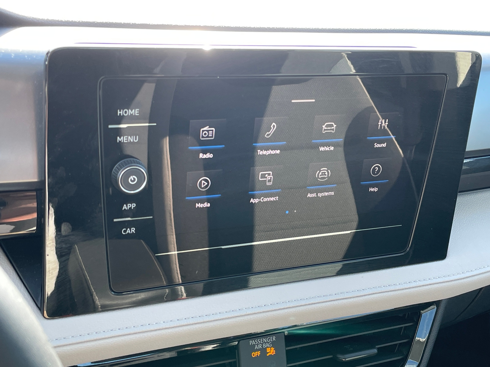 Thumbnail: 2025 Volkswagen Taos - 4