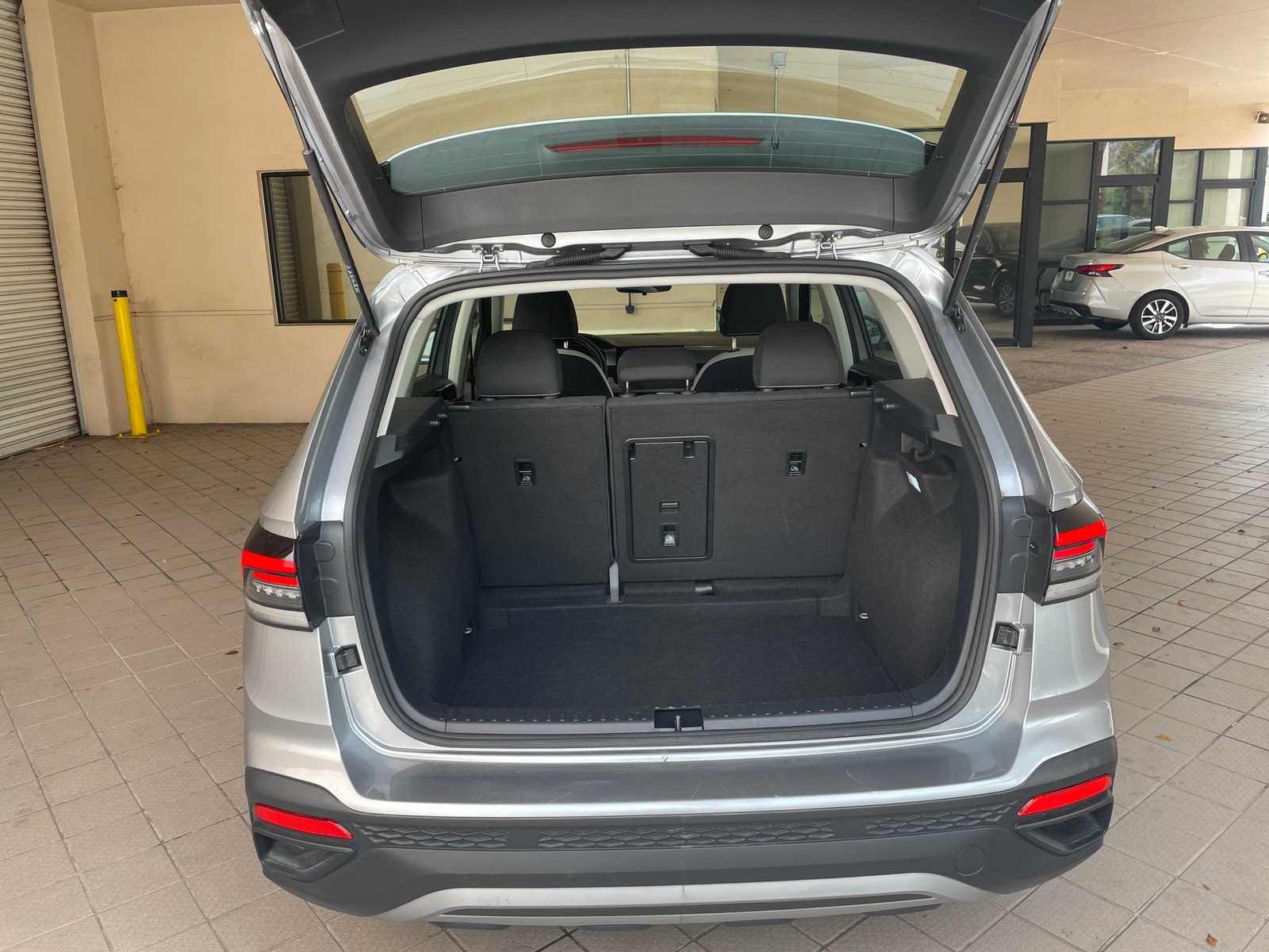 Thumbnail: 2025 Volkswagen Taos - 6