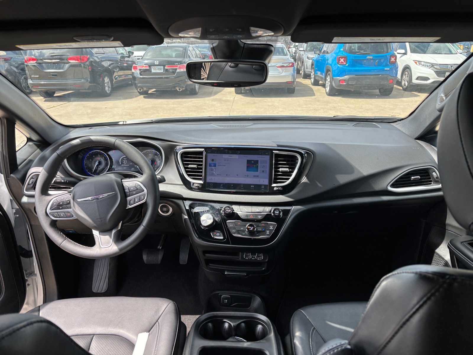 Thumbnail: 2025 Chrysler Pacifica - 2