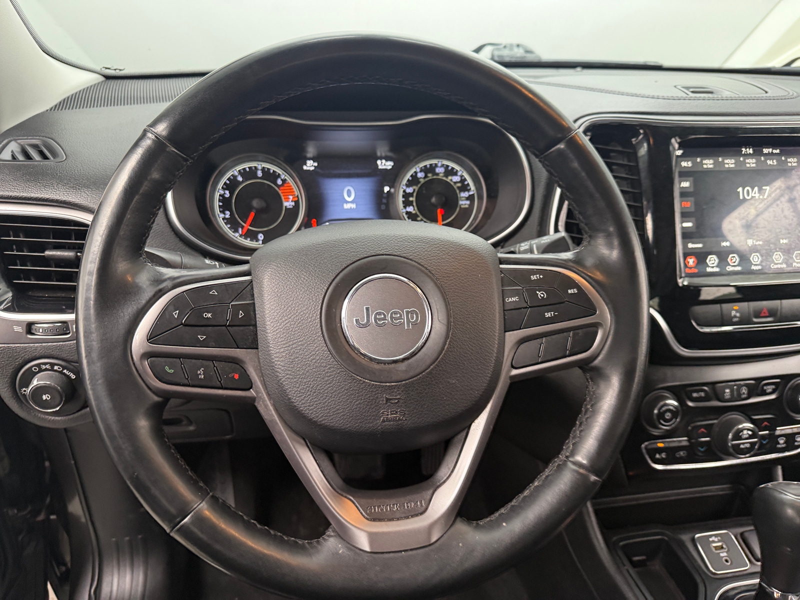 Thumbnail: 2019 Jeep Cherokee - 4