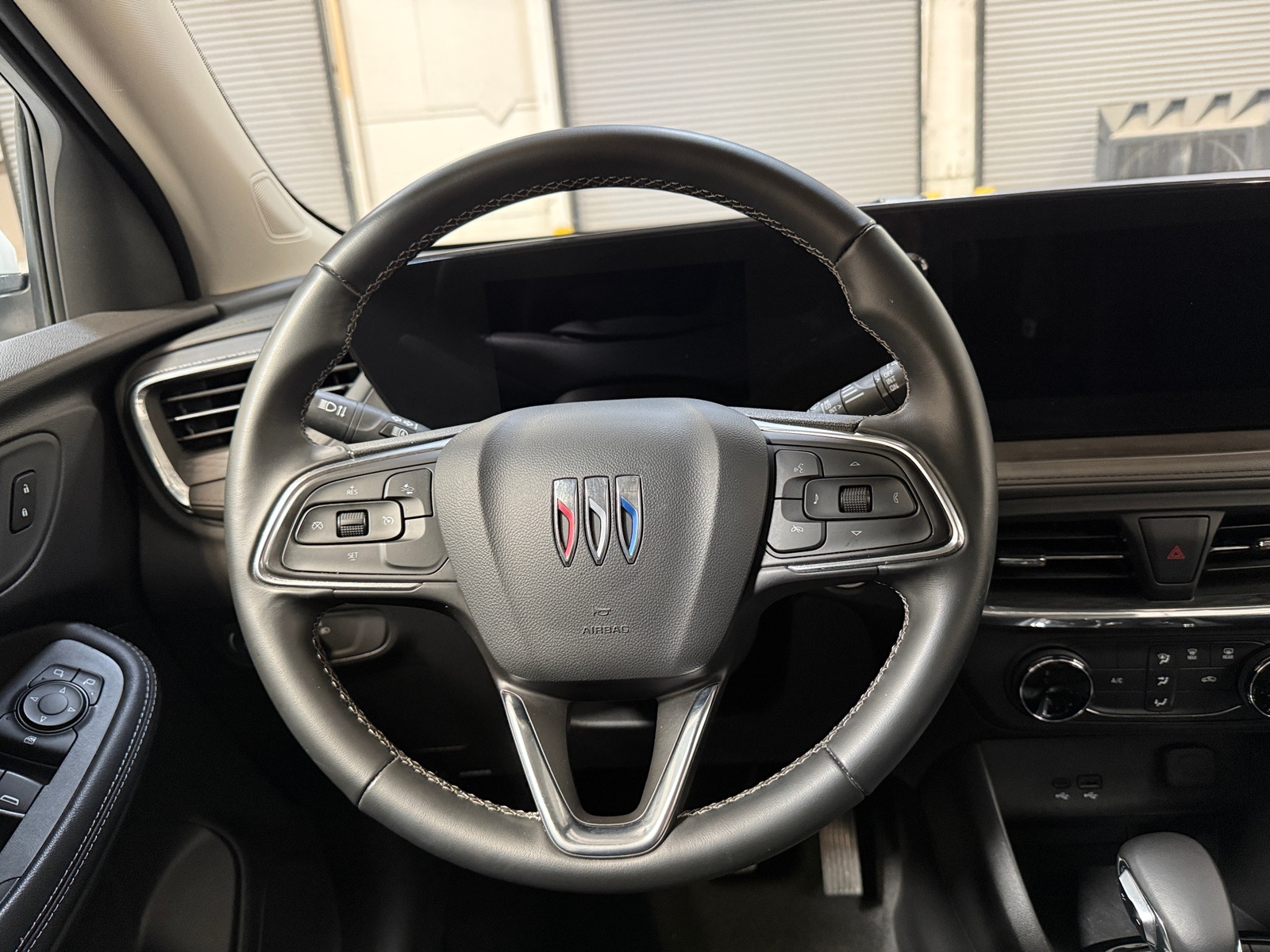 Thumbnail: 2025 Buick Encore GX - 4