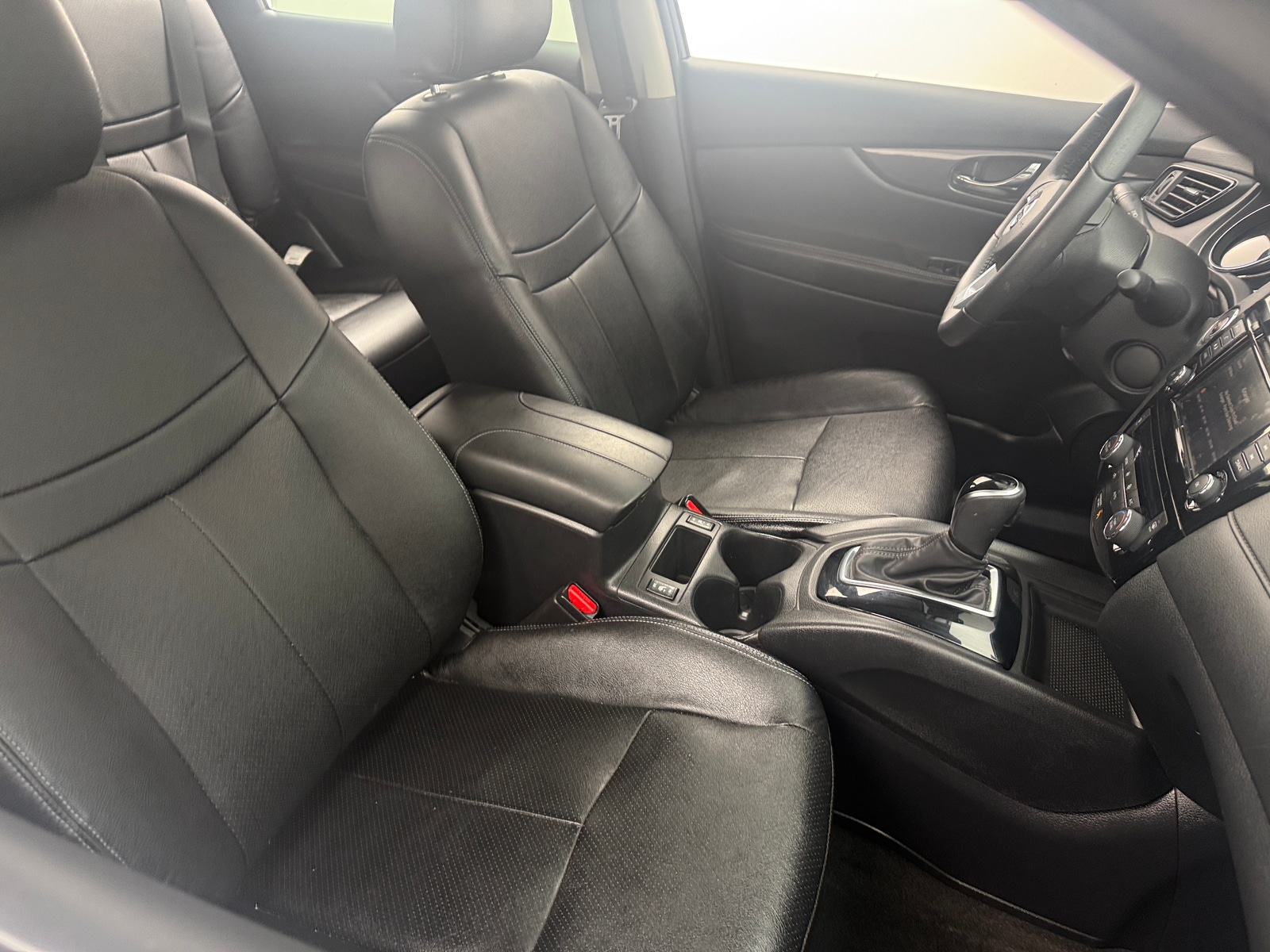 Thumbnail: 2019 Nissan Rogue - 2