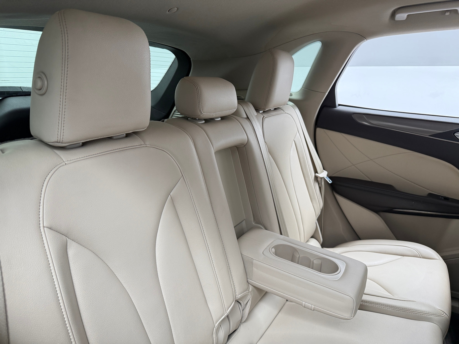 Thumbnail: 2017 Lincoln MKC - 5