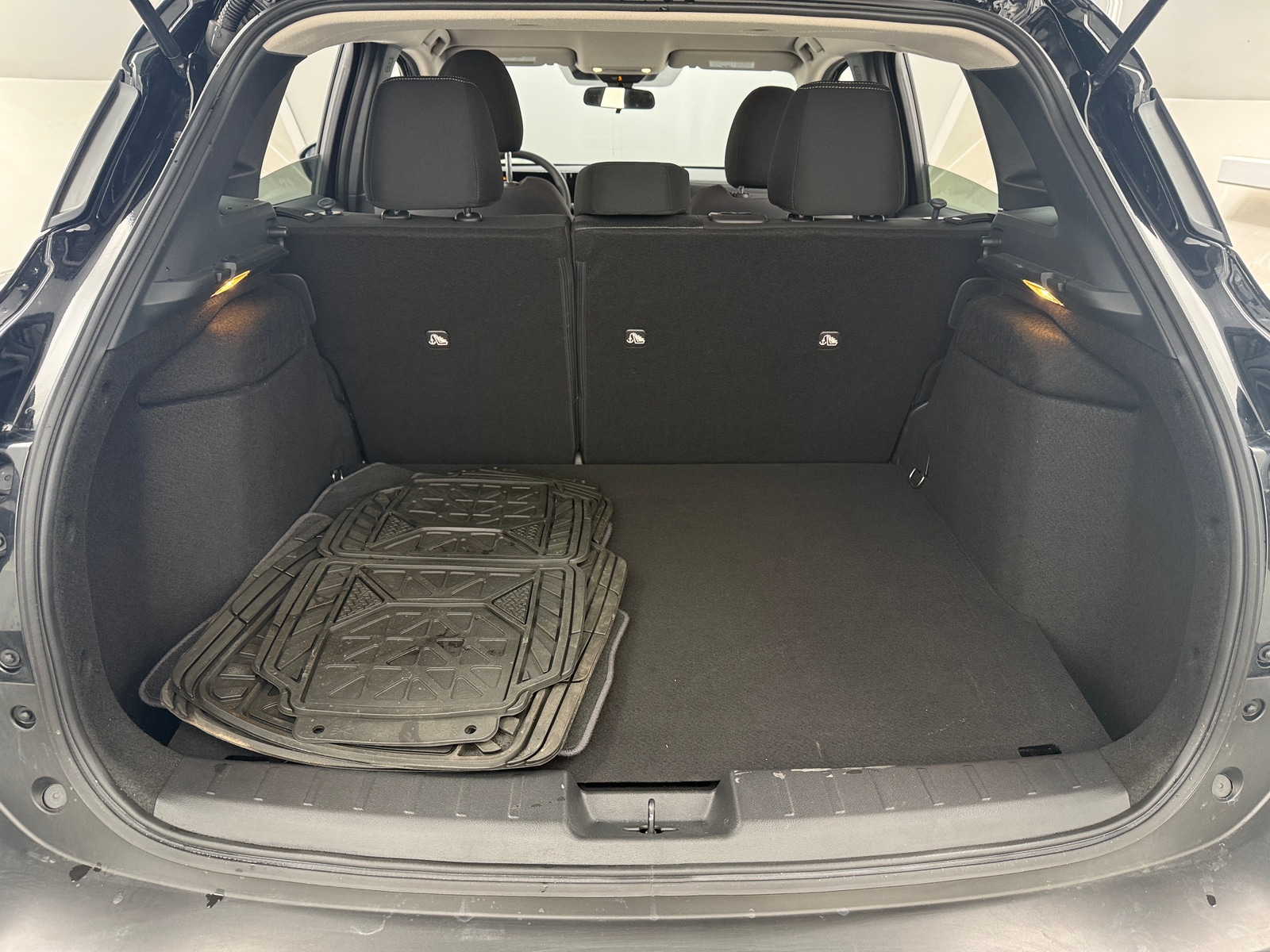 Thumbnail: 2025 Nissan Kicks - 7