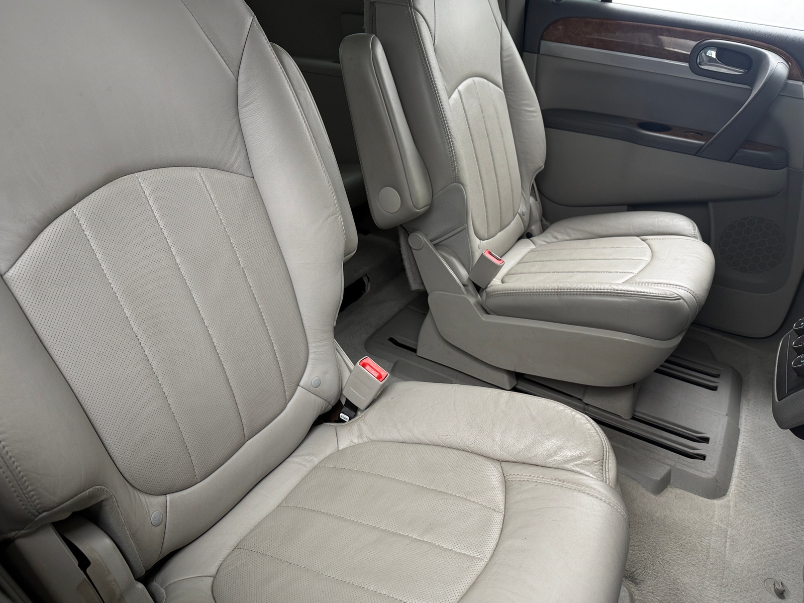 Thumbnail: 2011 Buick Enclave - 5