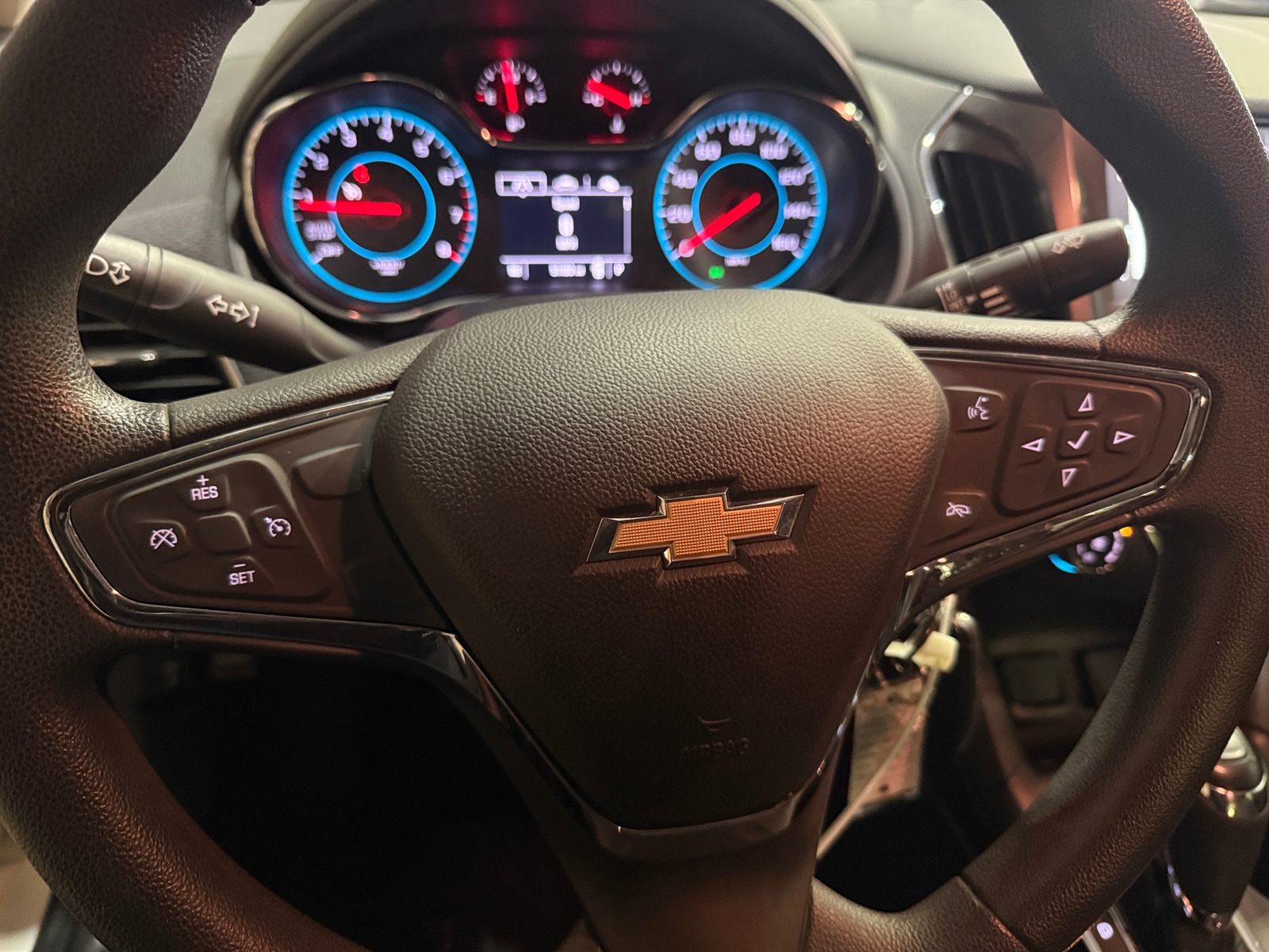 Thumbnail: 2018 Chevrolet Cruze - 5