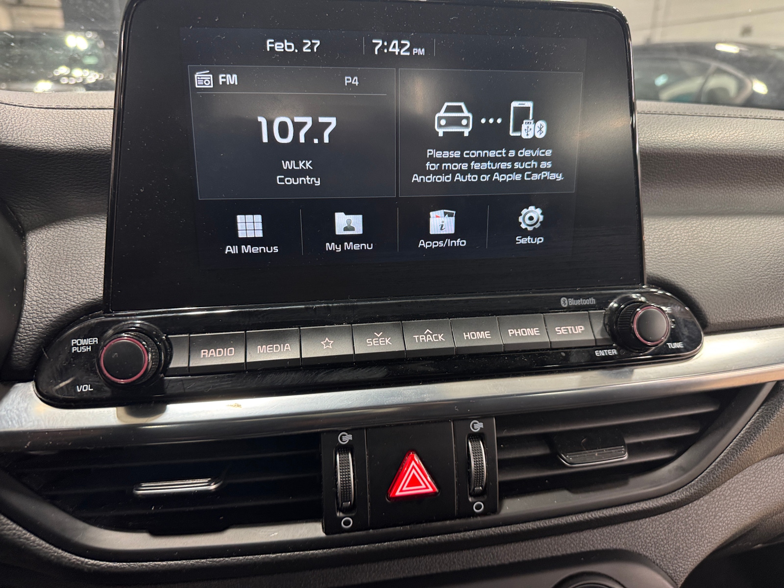 Thumbnail: 2020 Kia Forte - 3