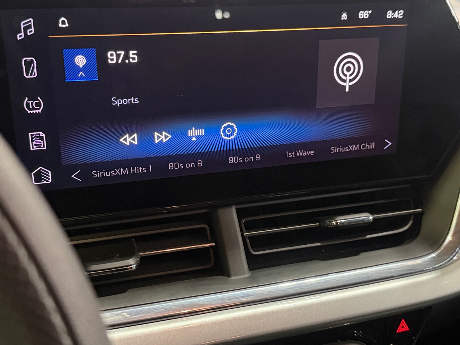 Thumbnail: 2025 Chevrolet Trax - 4