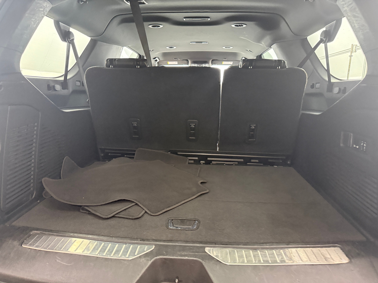 Thumbnail: 2023 Chevrolet Suburban - 6