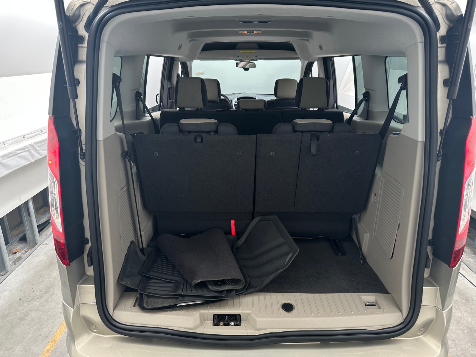 Thumbnail: 2015 Ford Transit Series - 7