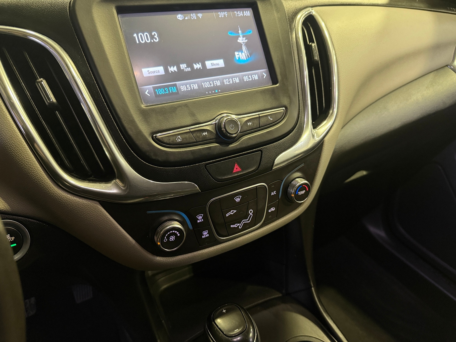 Thumbnail: 2018 Chevrolet Equinox - 4