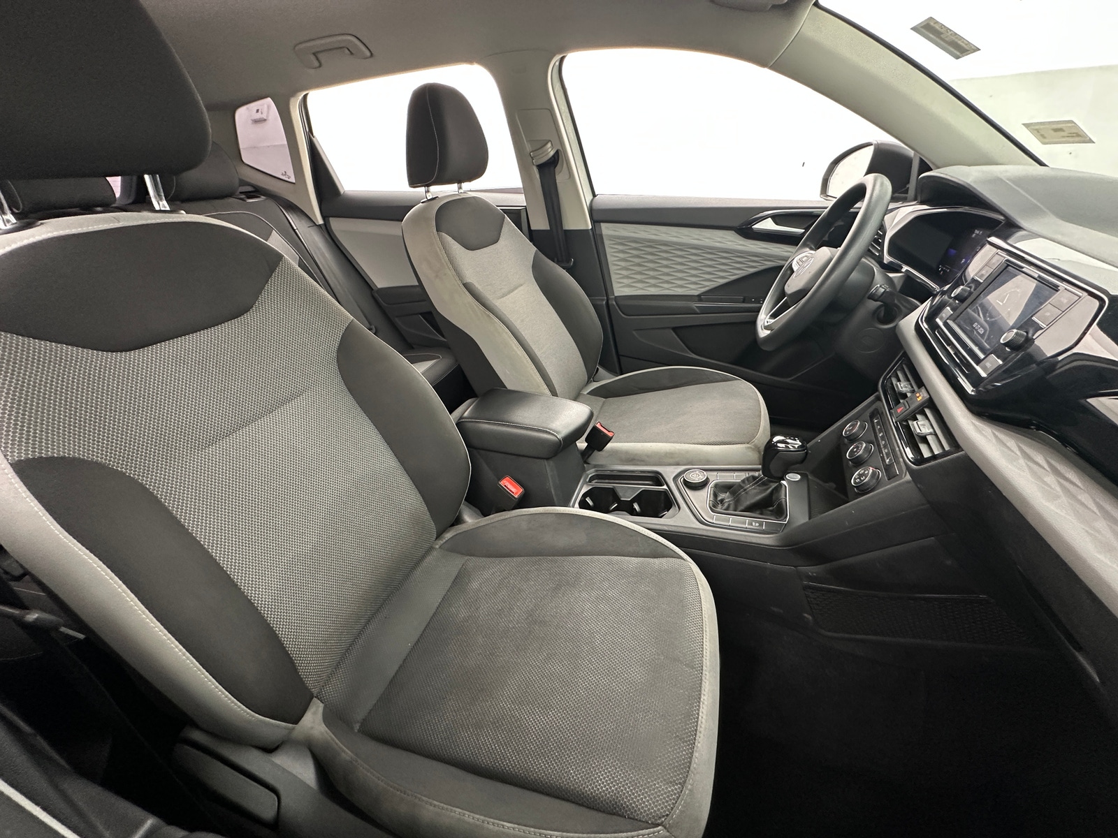 Thumbnail: 2022 Volkswagen Taos - 2