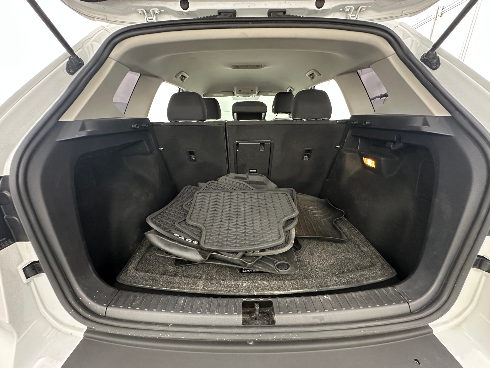 Thumbnail: 2022 Volkswagen Taos - 7