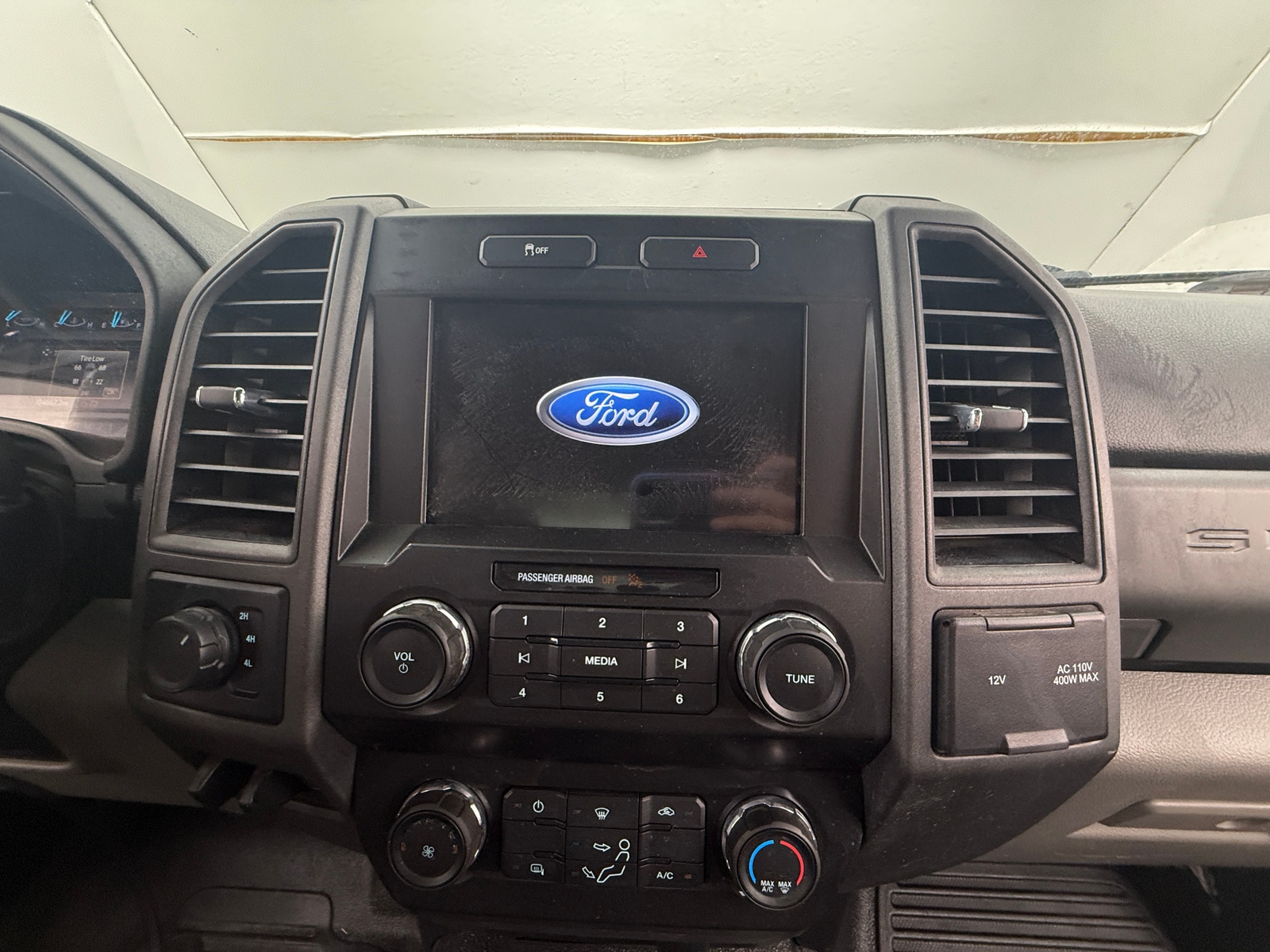 Thumbnail: 2021 Ford Econoline - 4