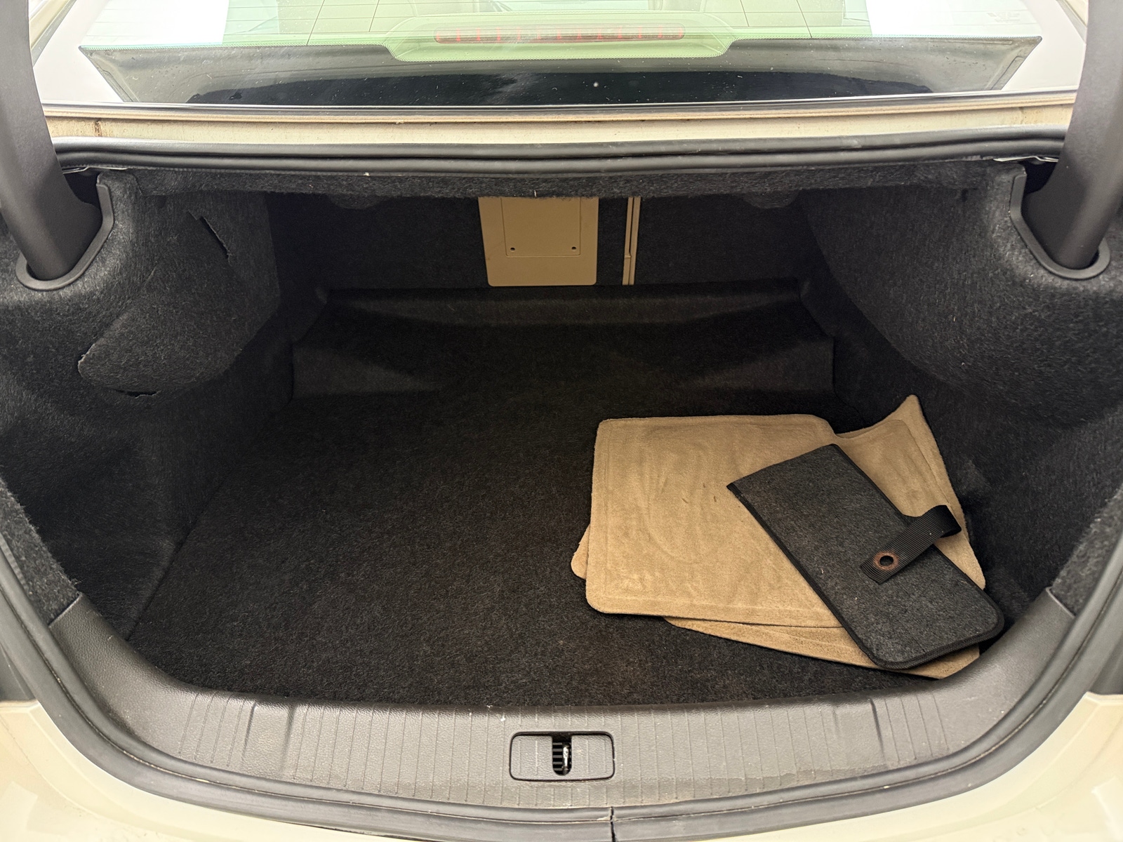 Thumbnail: 2011 Buick LaCrosse - 6