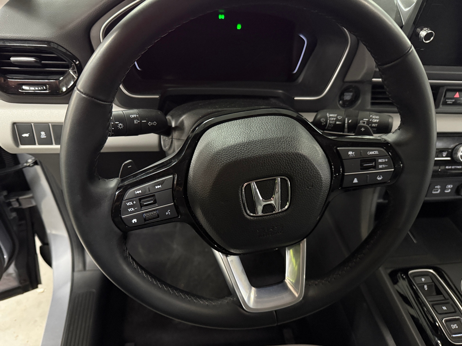 Thumbnail: 2023 Honda Pilot - 4