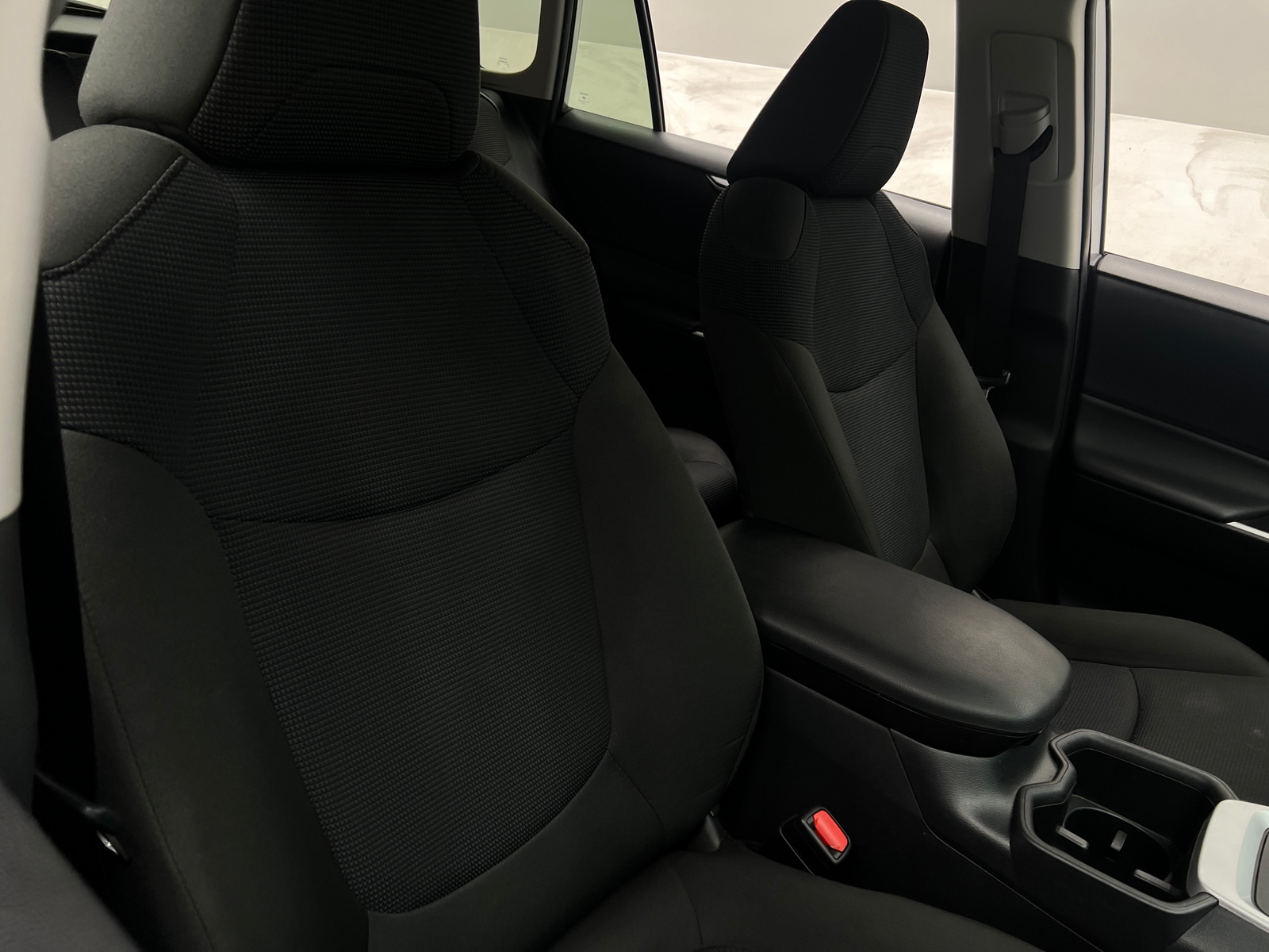 Thumbnail: 2025 Toyota RAV4 - 2