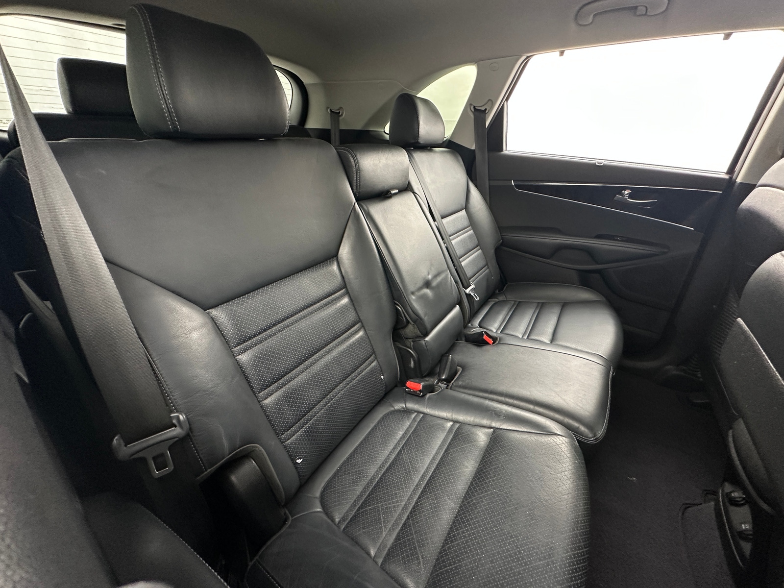 Thumbnail: 2017 Kia Sorento - 5