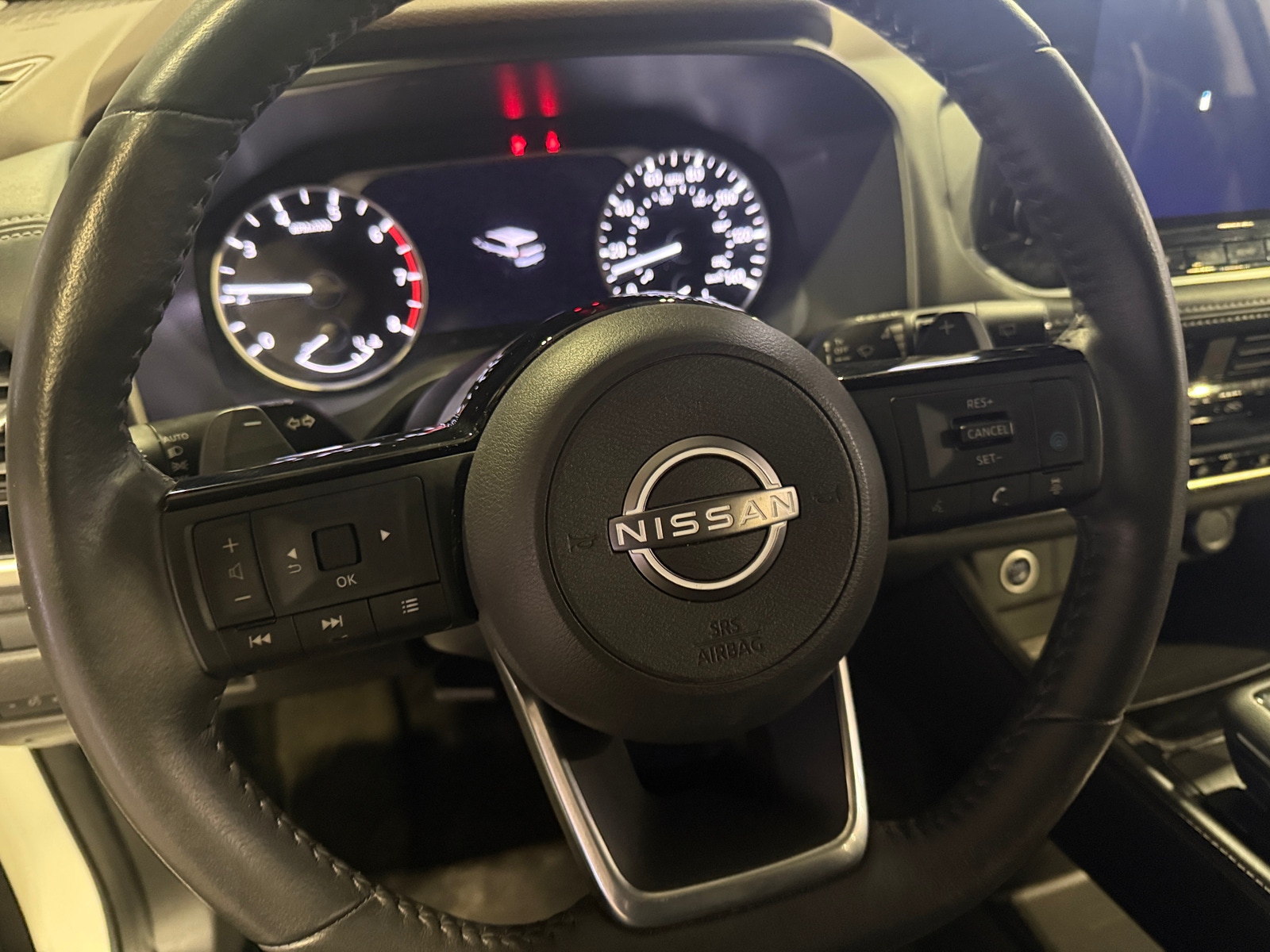 Thumbnail: 2023 Nissan Rogue - 4