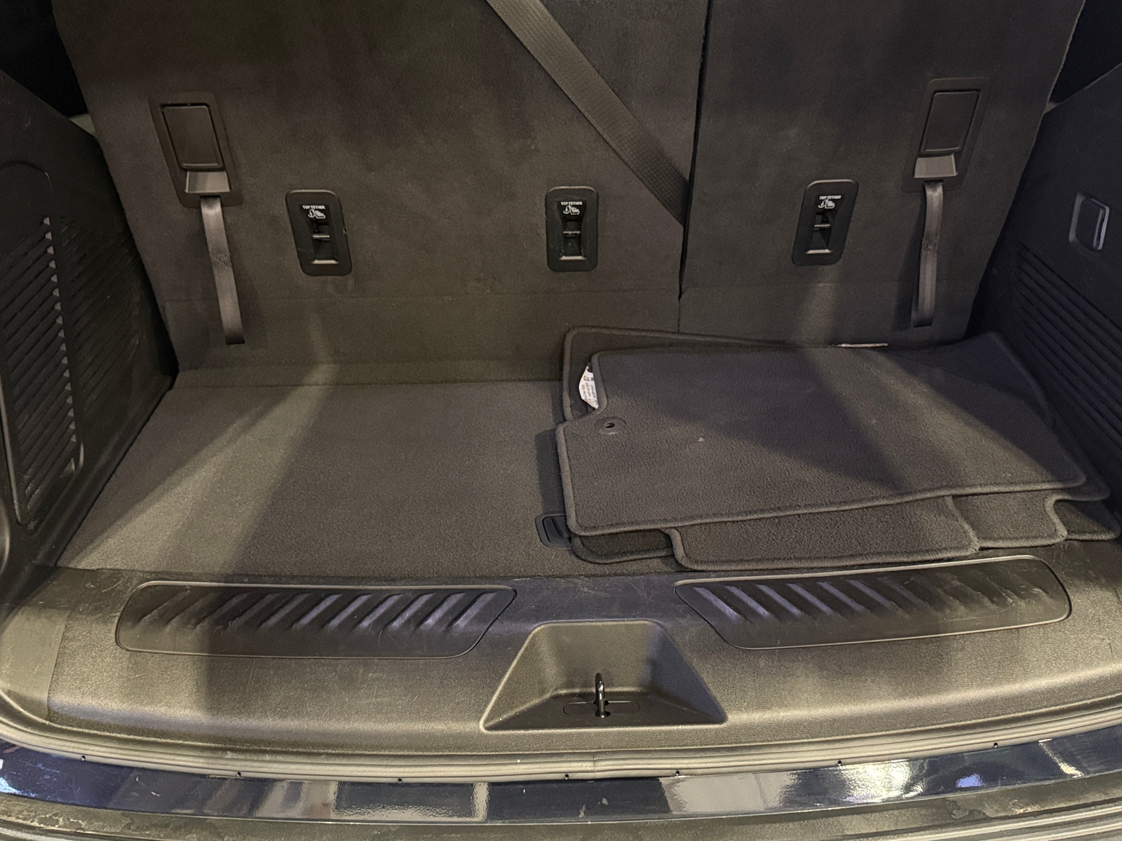 Thumbnail: 2024 Chevrolet Tahoe - 6