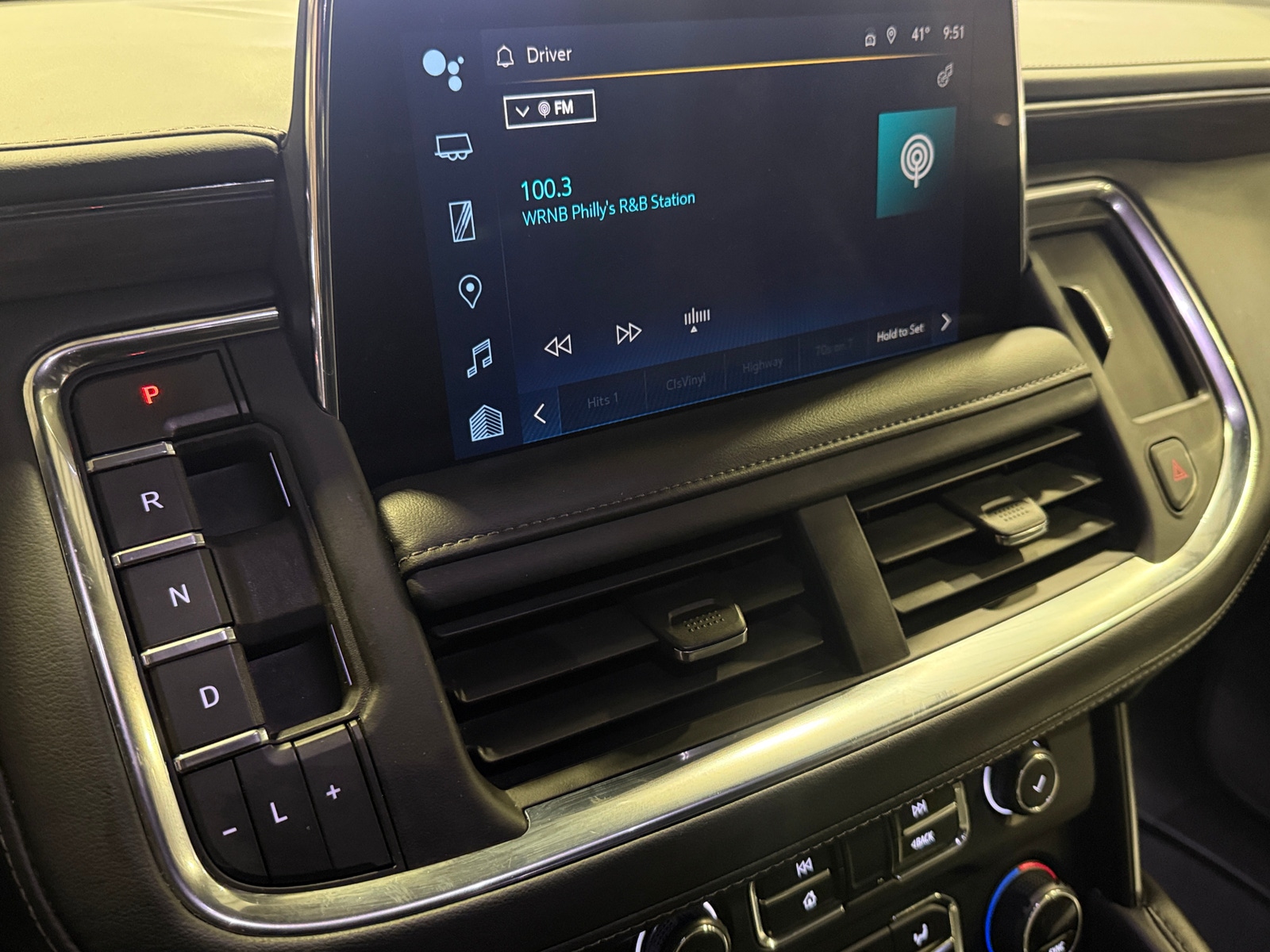 Thumbnail: 2024 Chevrolet Tahoe - 3