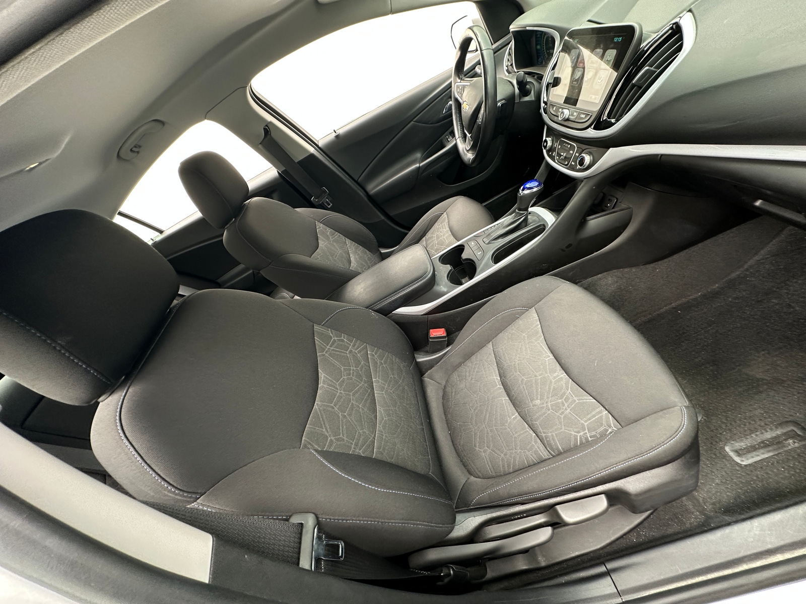 Thumbnail: 2018 Chevrolet Volt - 2