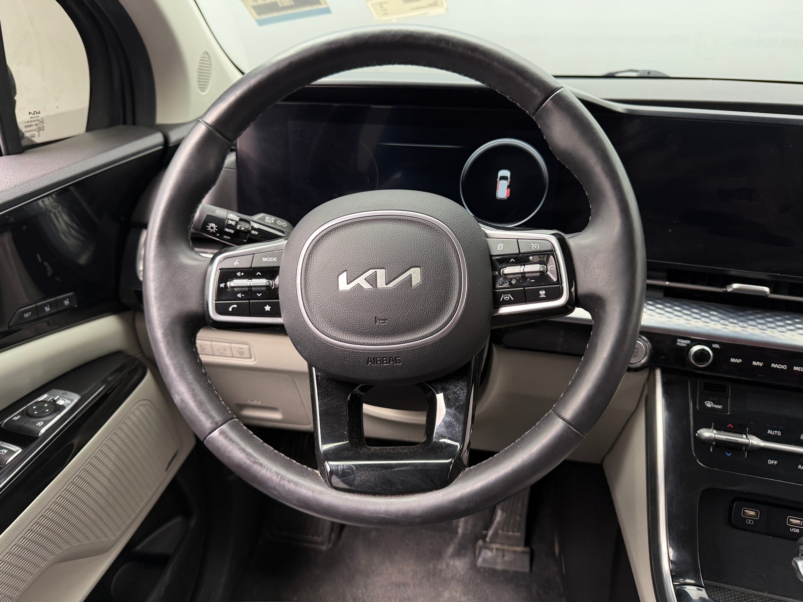 Thumbnail: 2024 Kia Carnival - 4