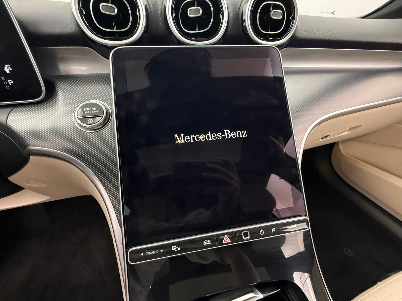 Thumbnail: 2025 Mercedes-Benz C-Class - 3