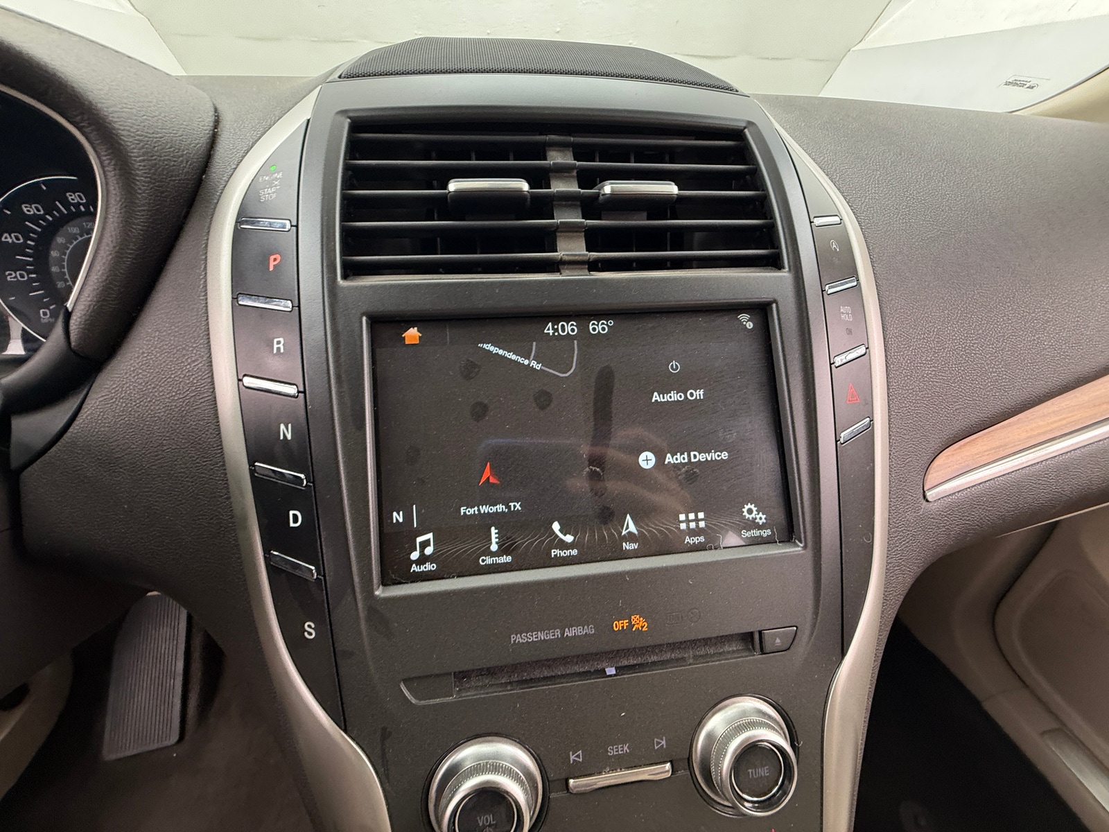 Thumbnail: 2018 Lincoln MKC - 3