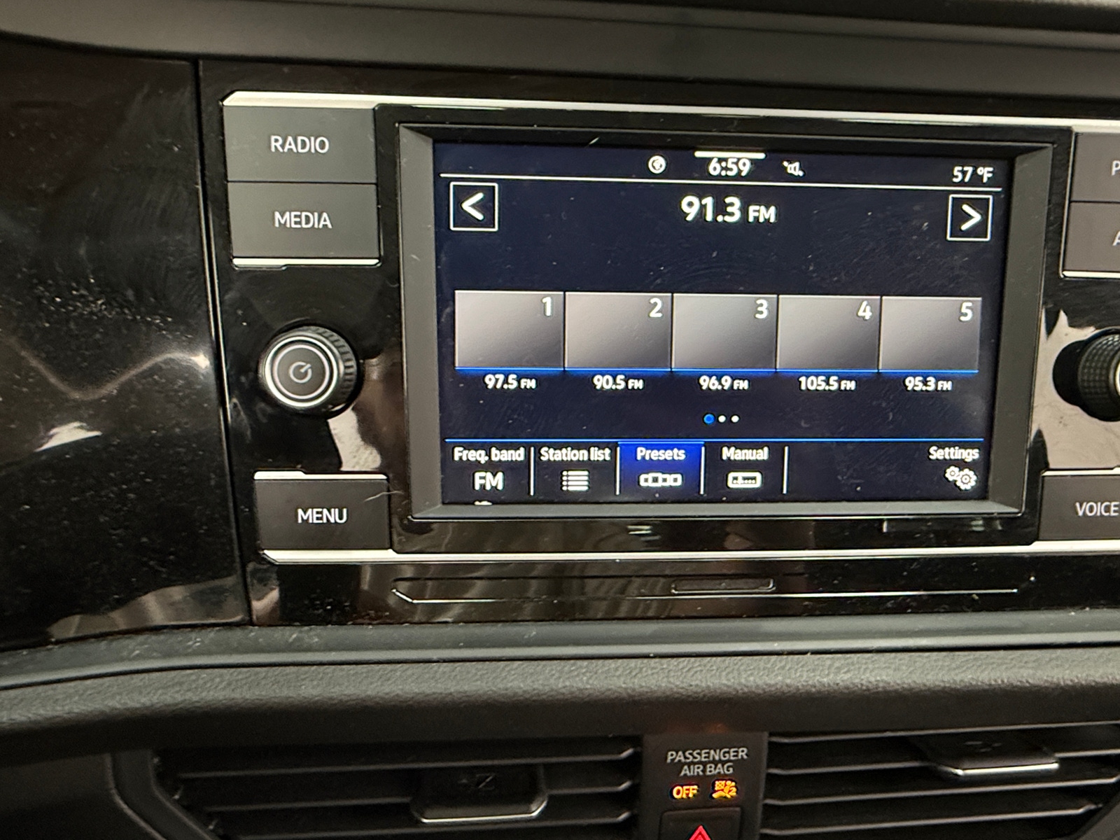 Thumbnail: 2022 Volkswagen Jetta - 4