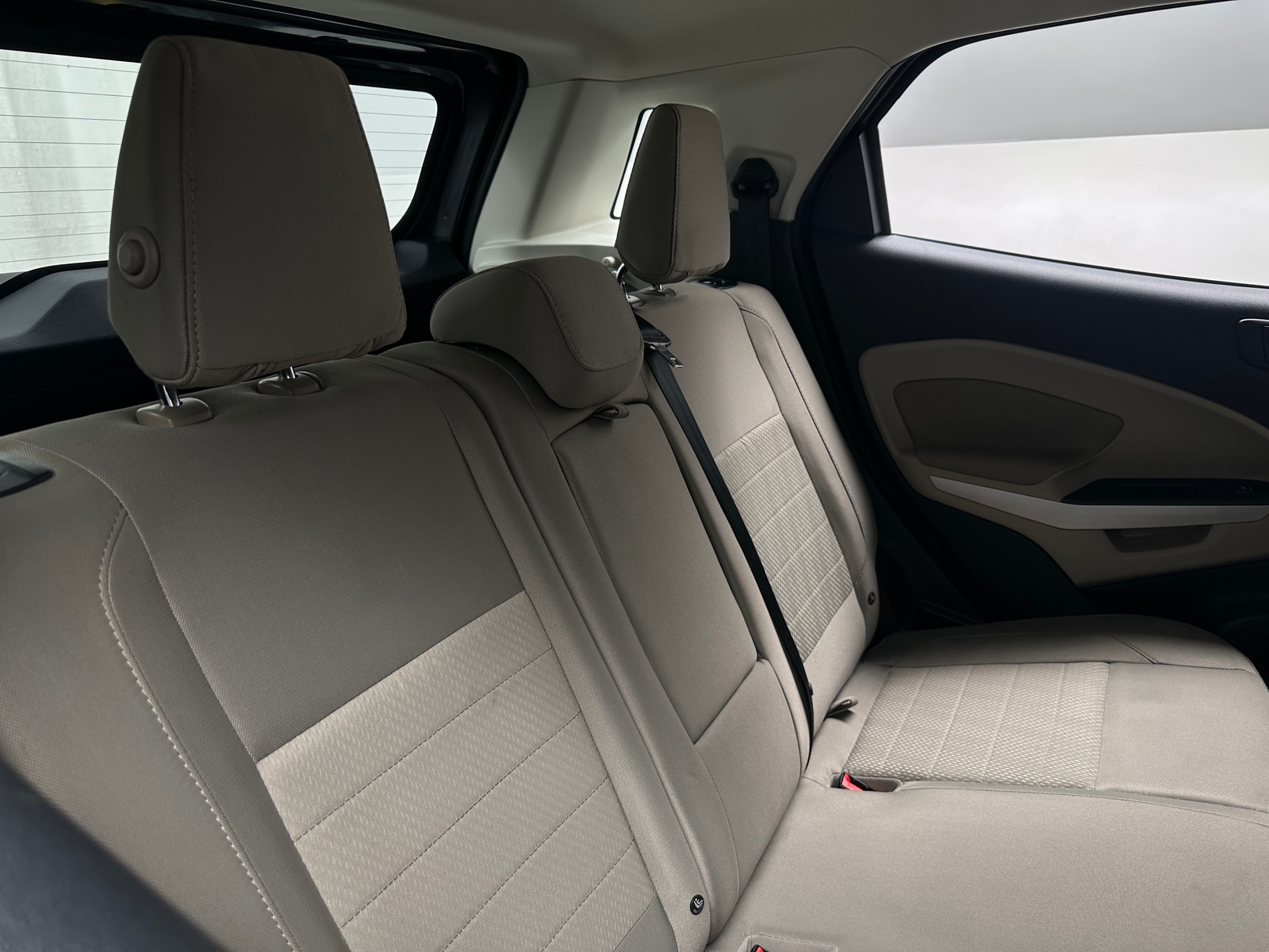 Thumbnail: 2021 Ford EcoSport - 6