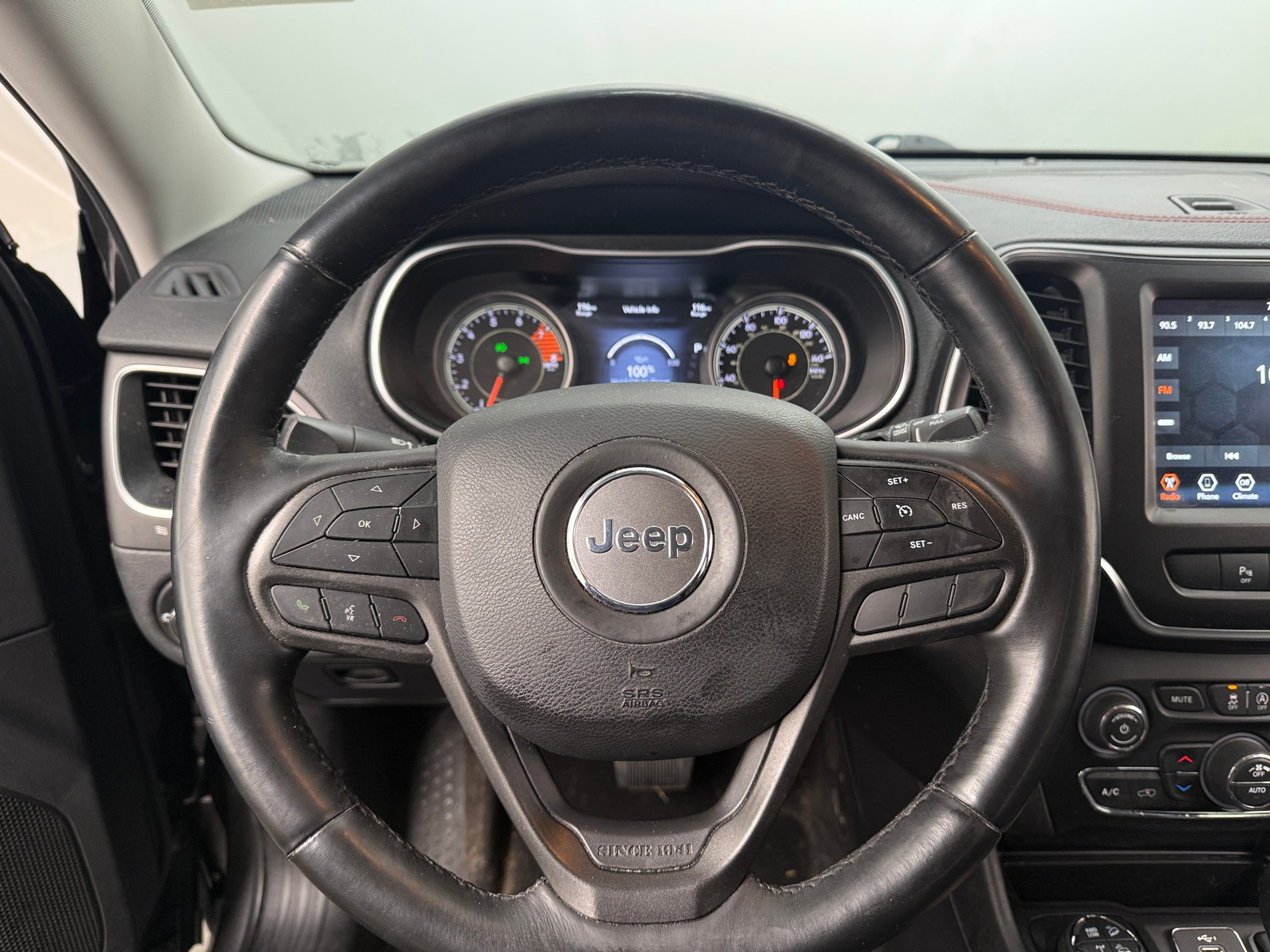 Thumbnail: 2019 Jeep Cherokee - 5