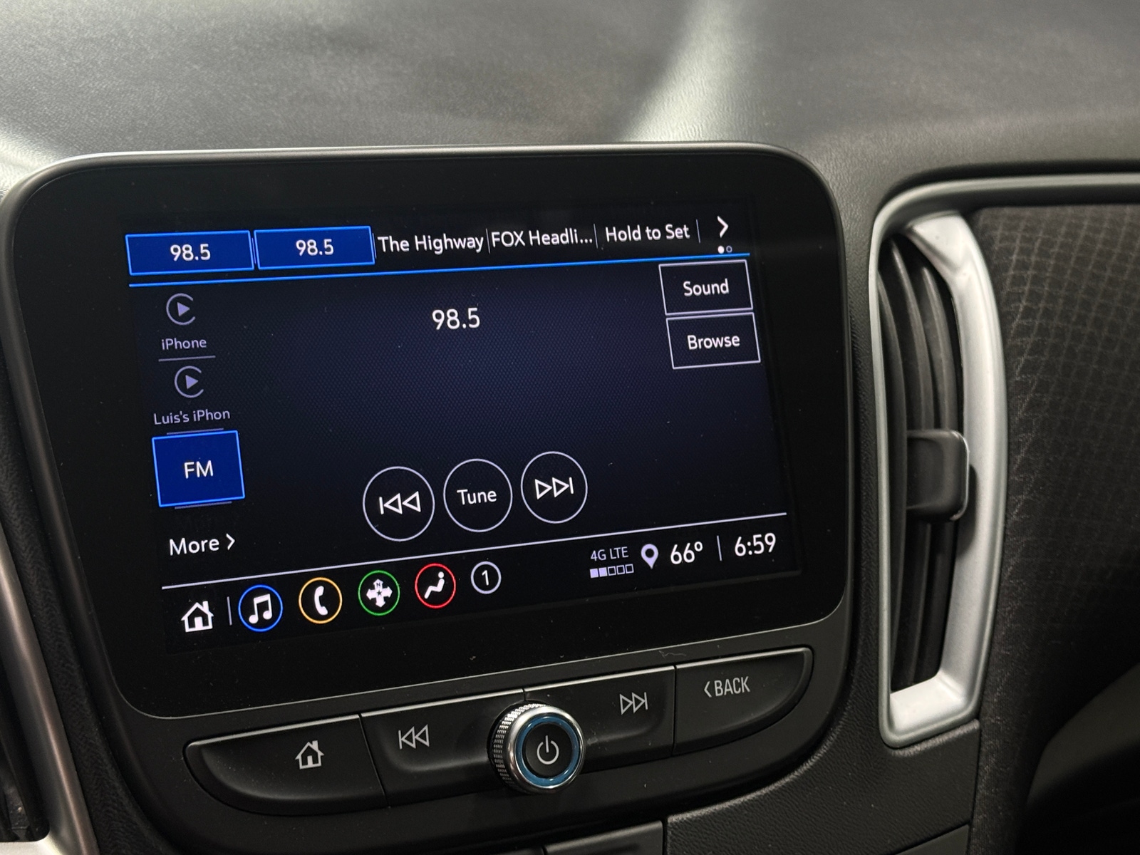 Thumbnail: 2023 Chevrolet Malibu - 4