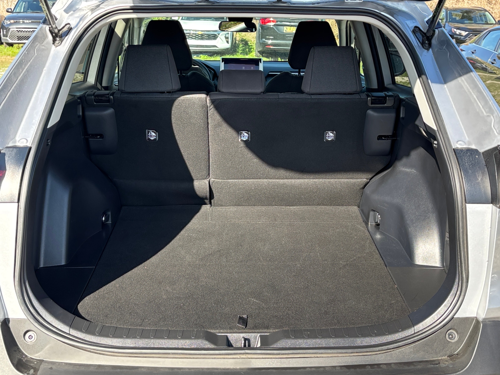 Thumbnail: 2025 Toyota RAV4 - 6