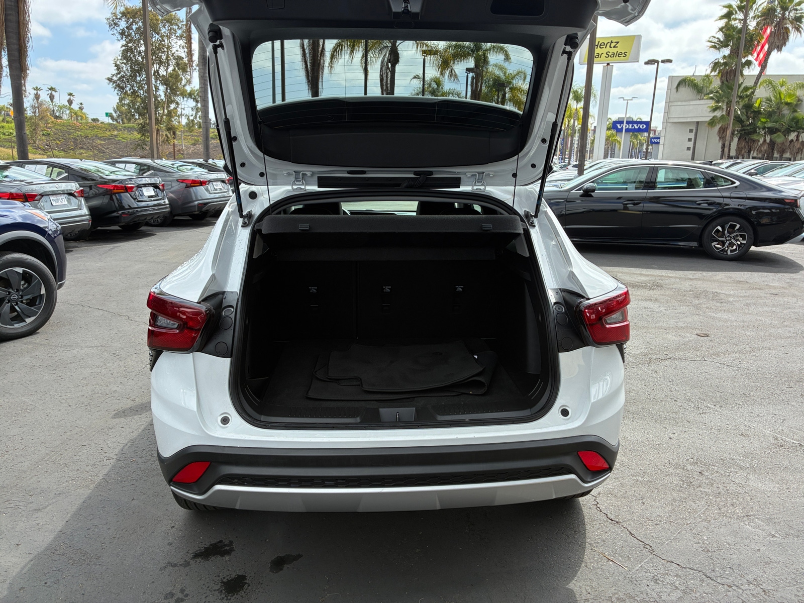 Thumbnail: 2025 Chevrolet Trax - 6