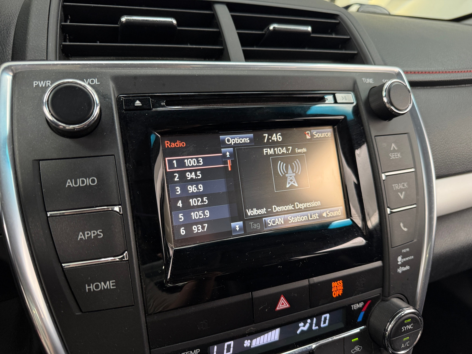 Thumbnail: 2015 Toyota Camry - 4