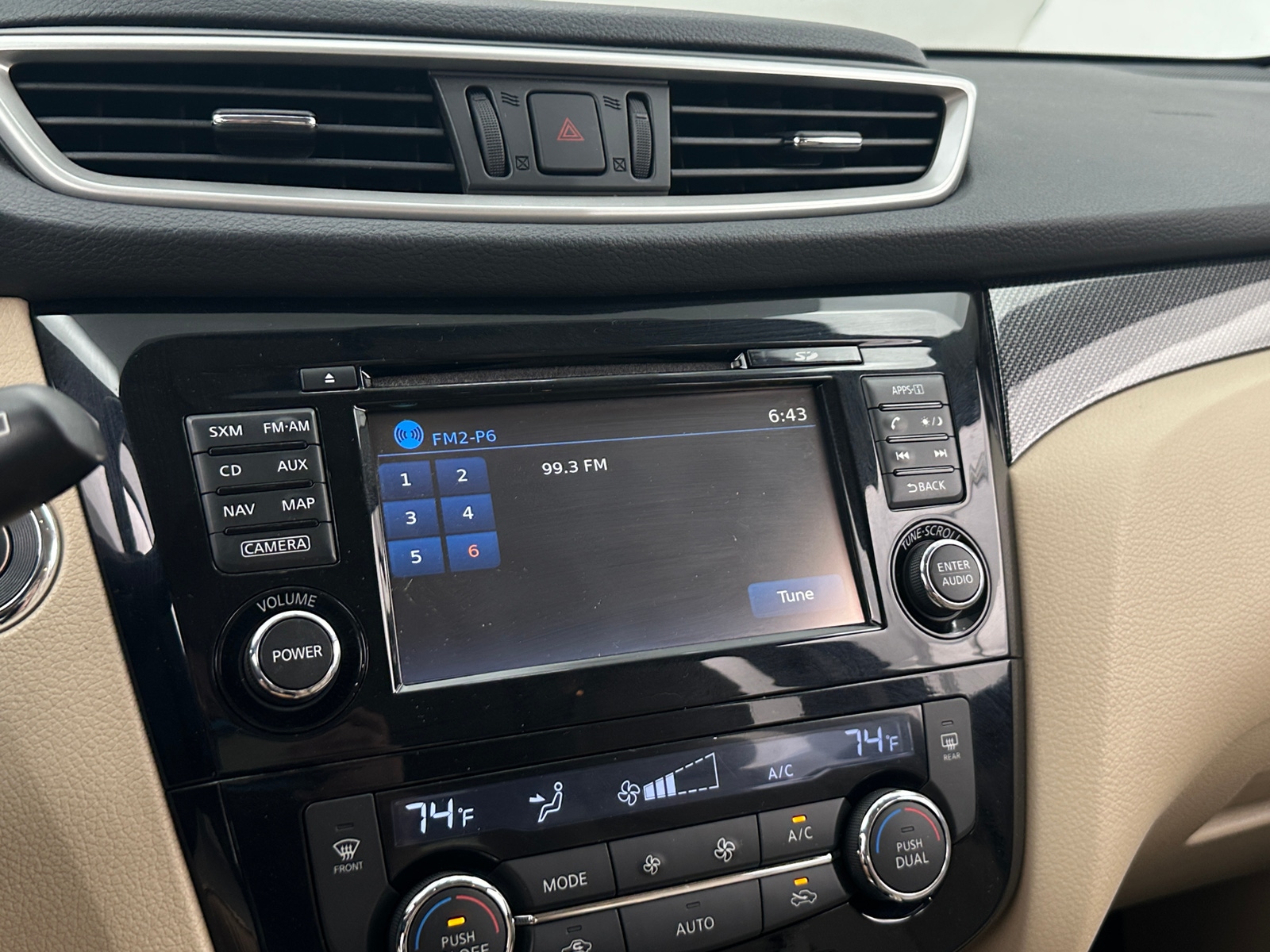 Thumbnail: 2016 Nissan Rogue - 3