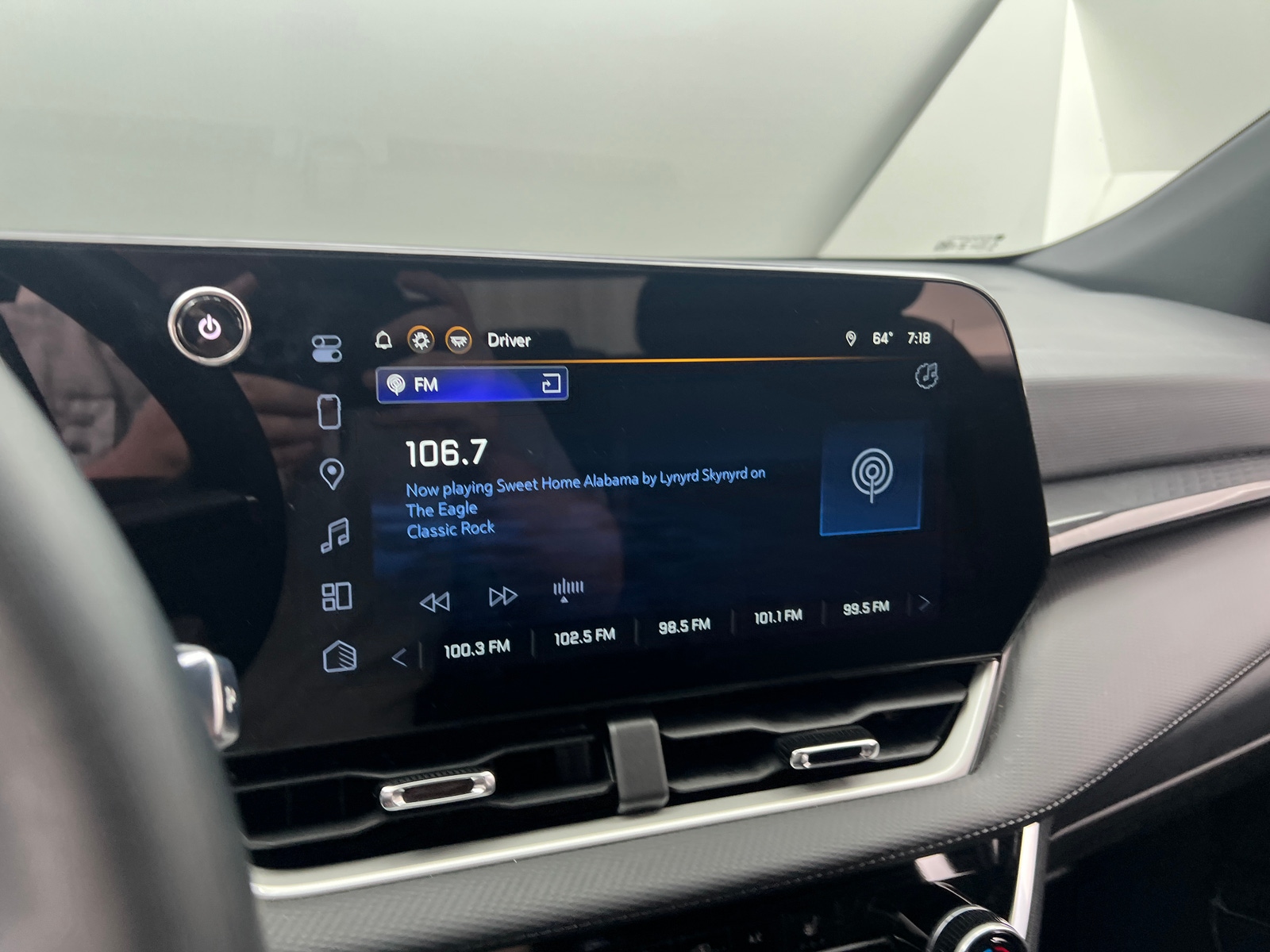 Thumbnail: 2025 Chevrolet Equinox - 4