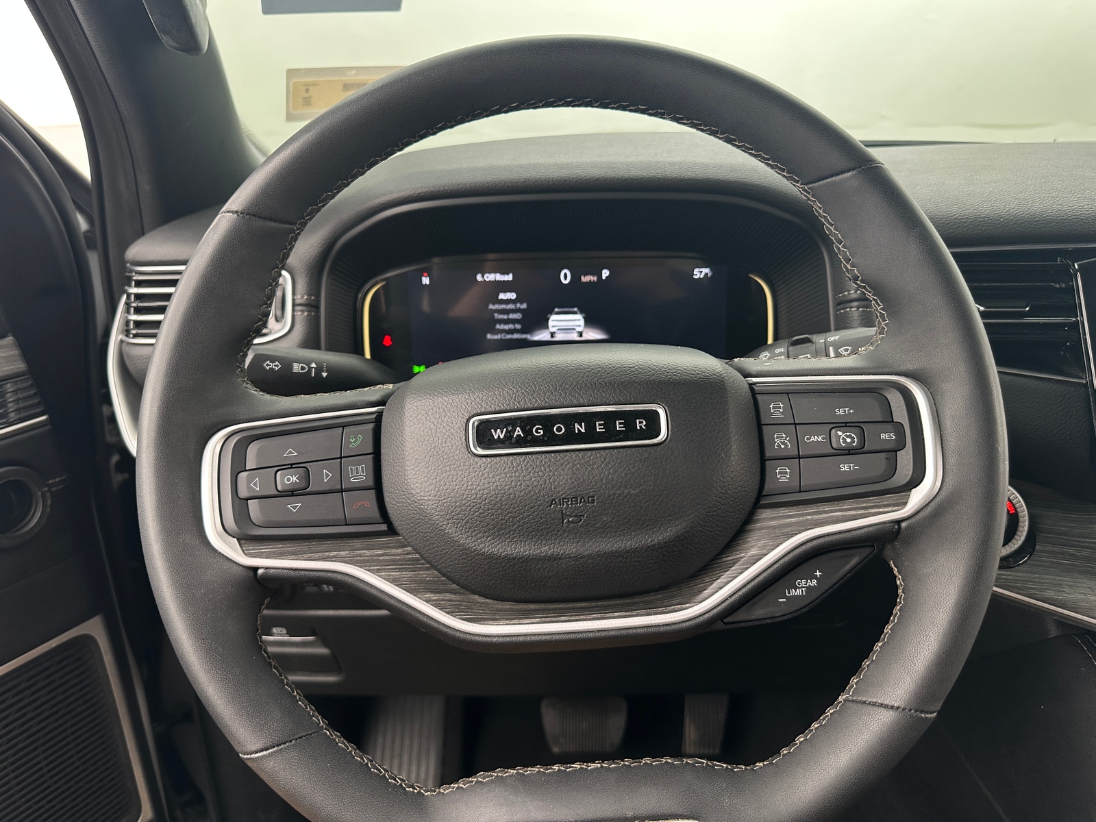 Thumbnail: 2024 Jeep Wagoneer - 4