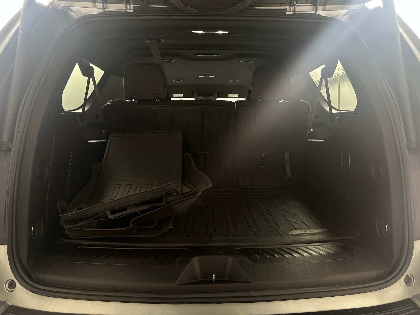 Thumbnail: 2023 GMC Yukon XL - 6