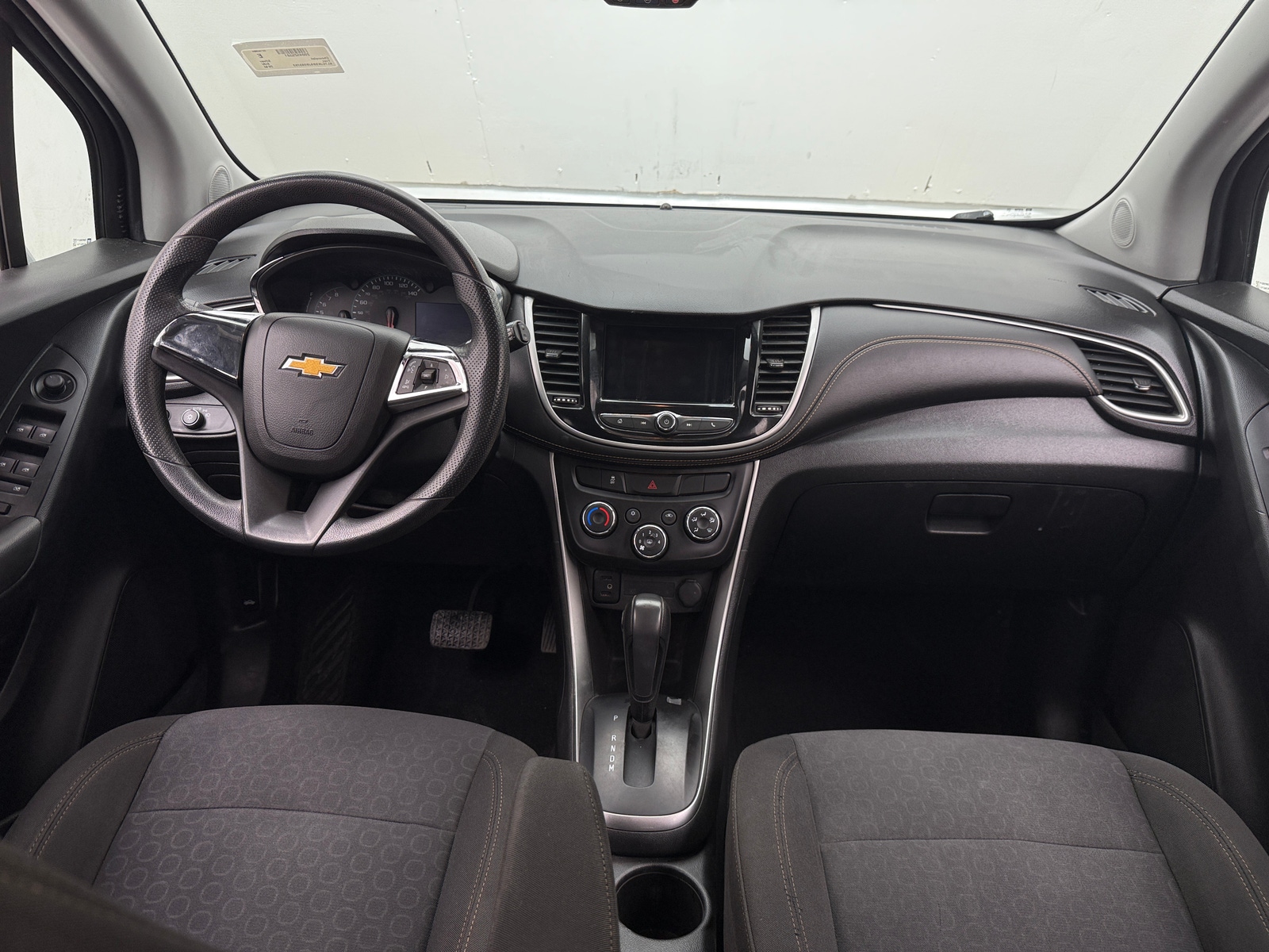 Thumbnail: 2018 Chevrolet Trax - 3
