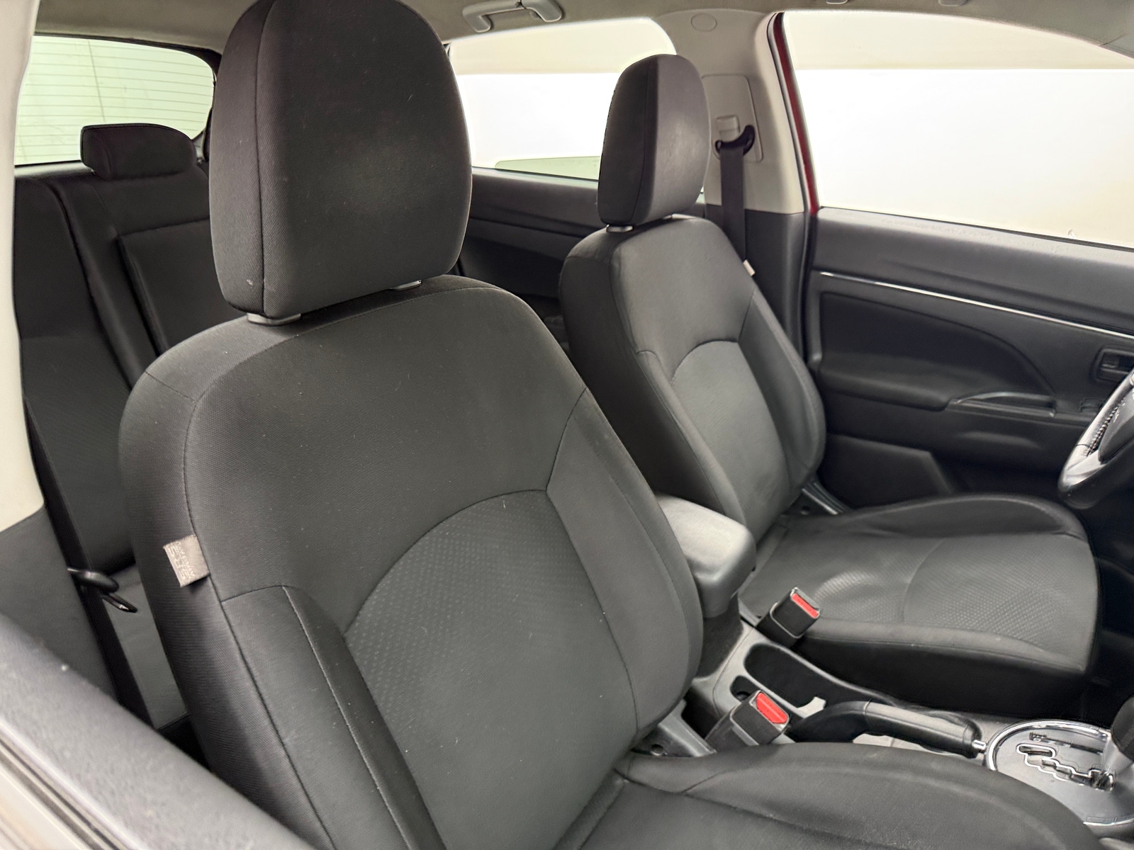 Thumbnail: 2015 Mitsubishi Outlander Sport - 2