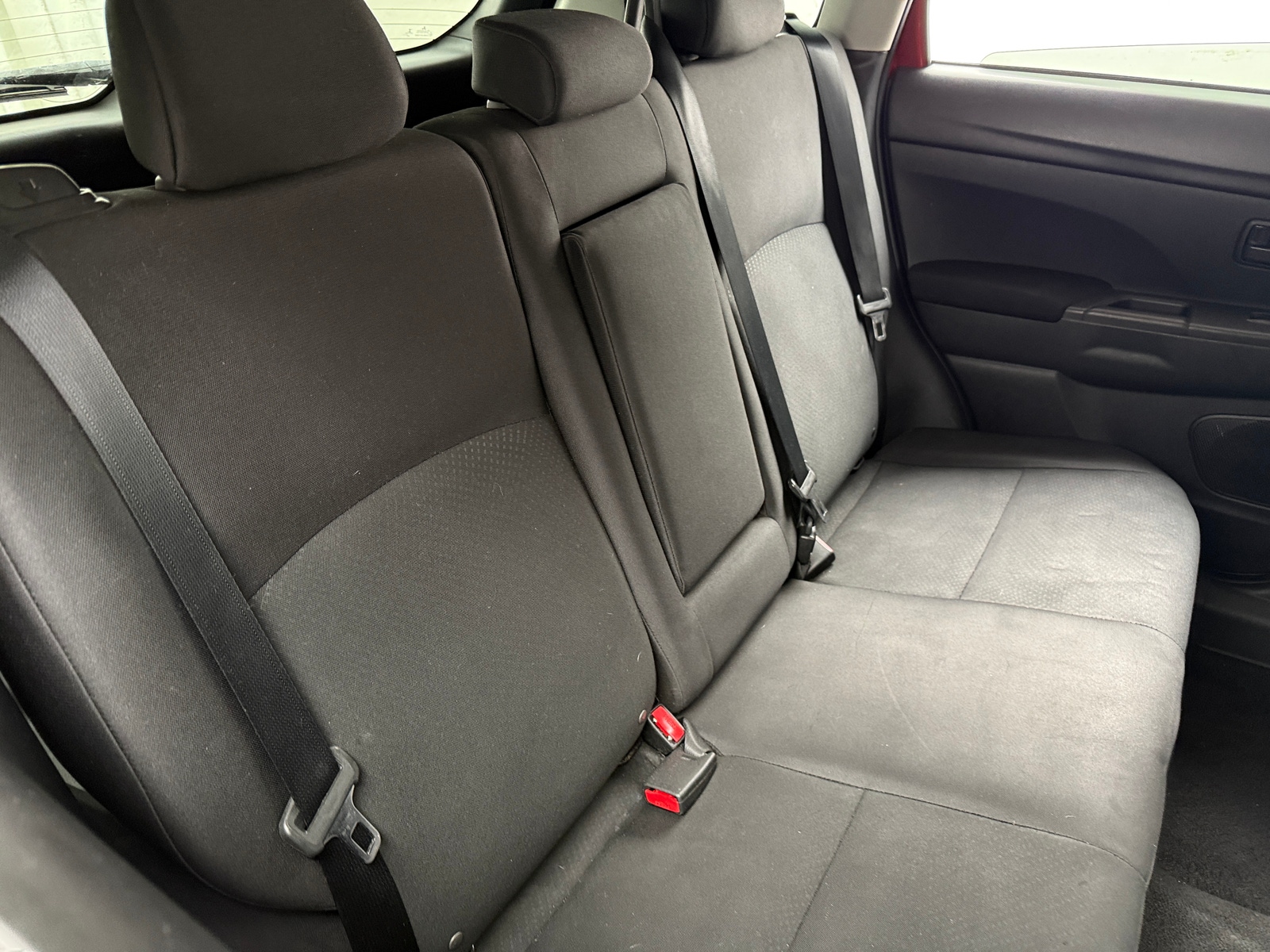 Thumbnail: 2015 Mitsubishi Outlander Sport - 6