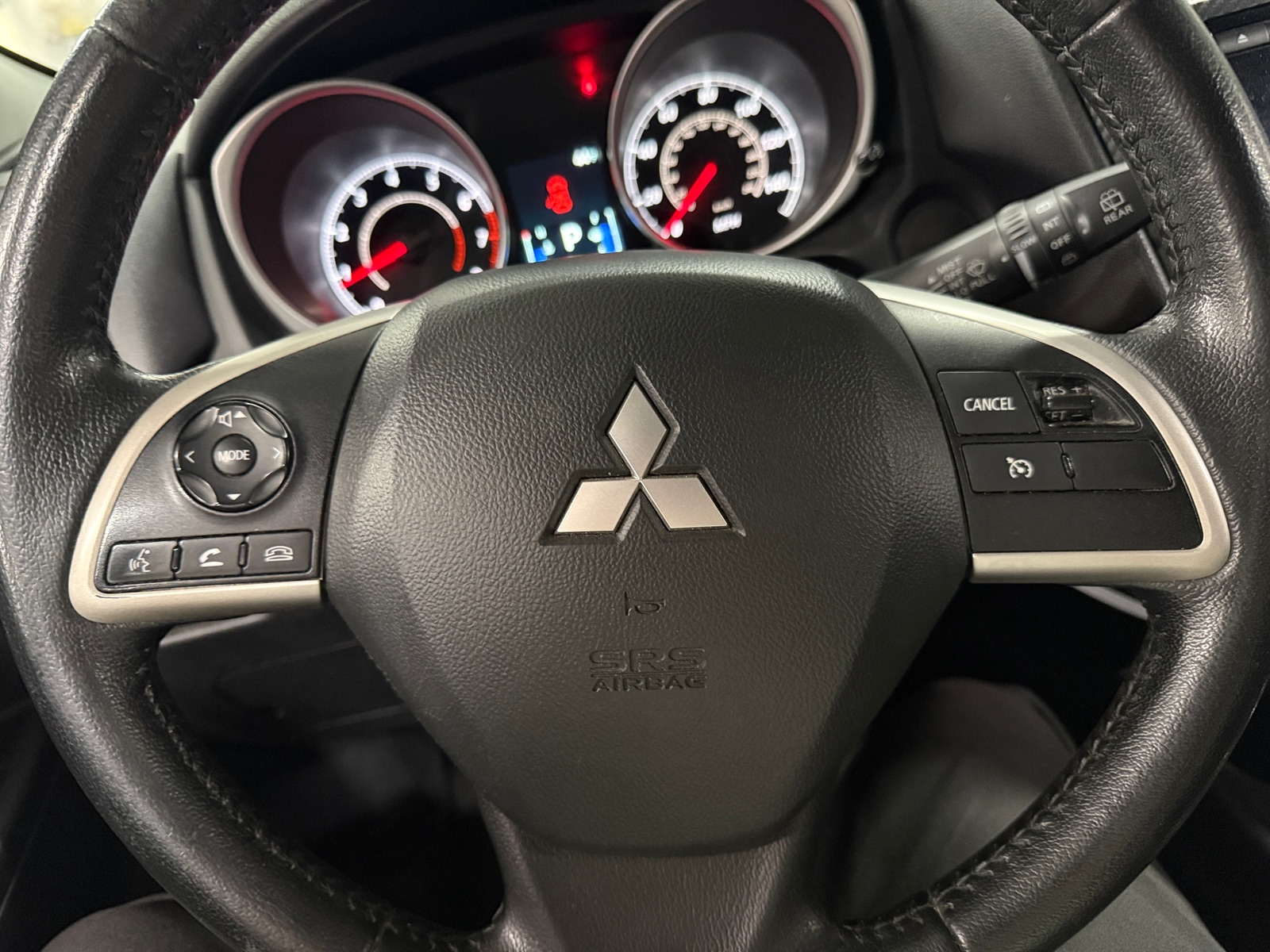 Thumbnail: 2015 Mitsubishi Outlander Sport - 5