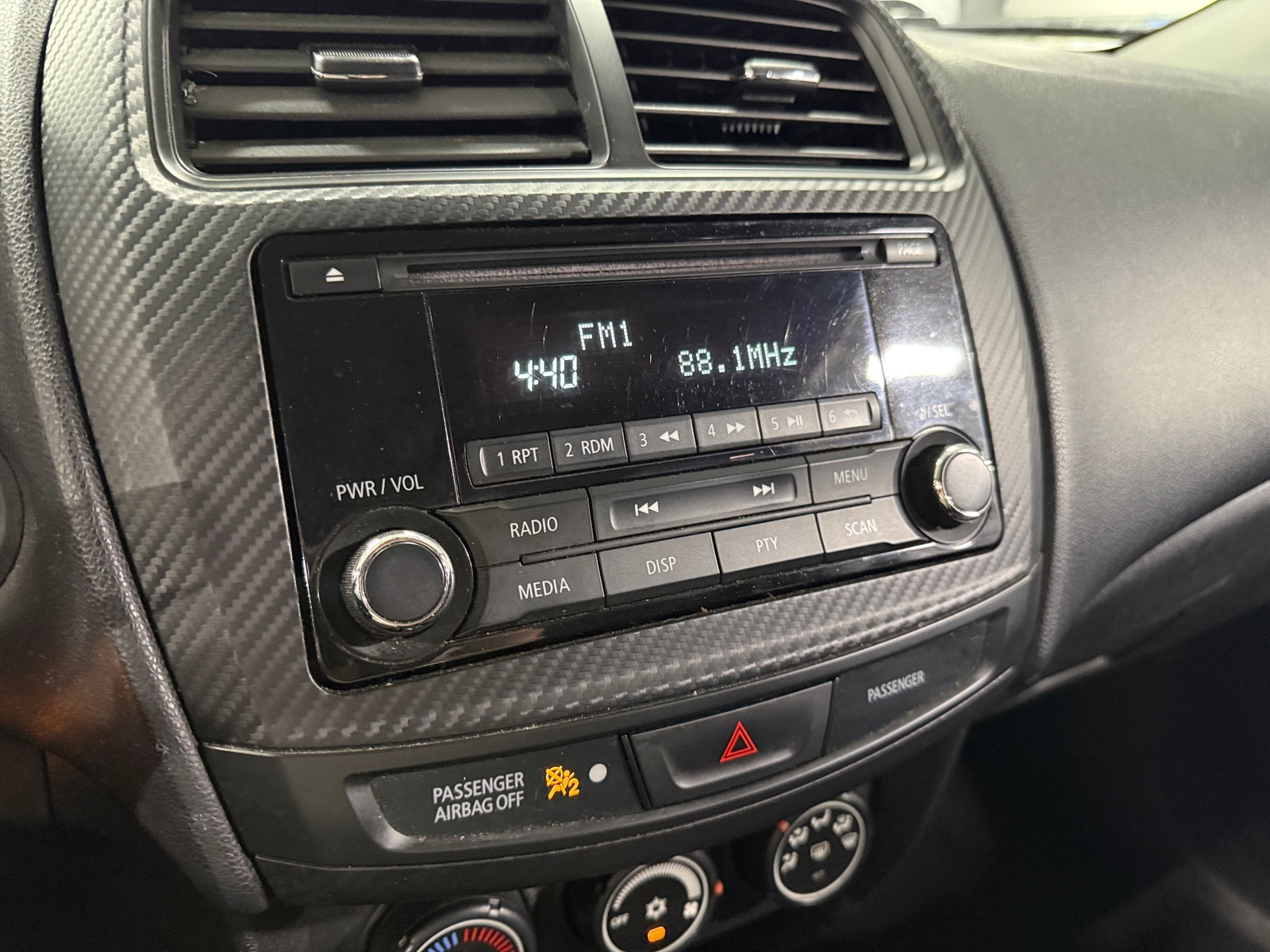 Thumbnail: 2015 Mitsubishi Outlander Sport - 4